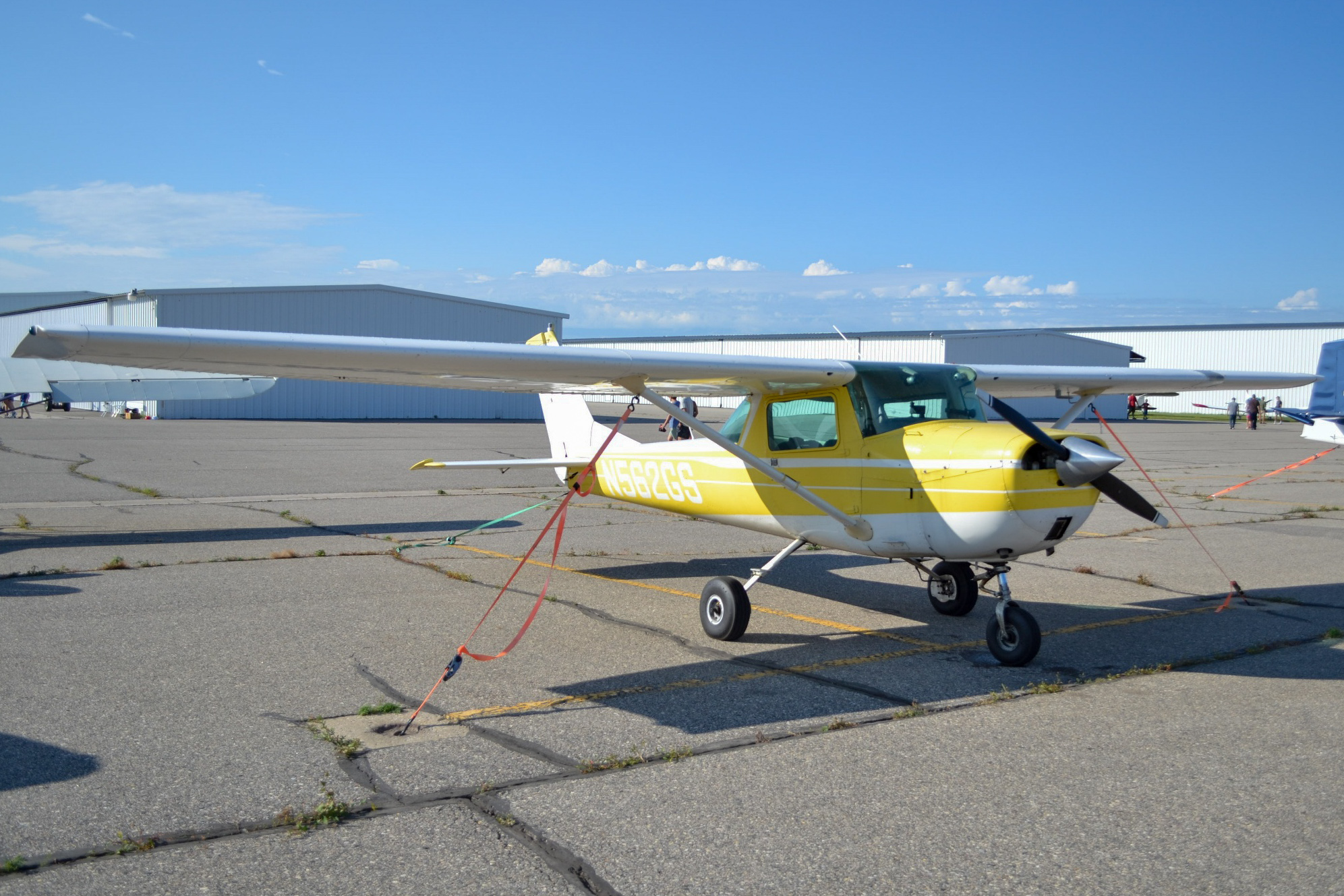 Full size: PRIVATE Cessna 150 N562GS at Detroit Lakes Airport