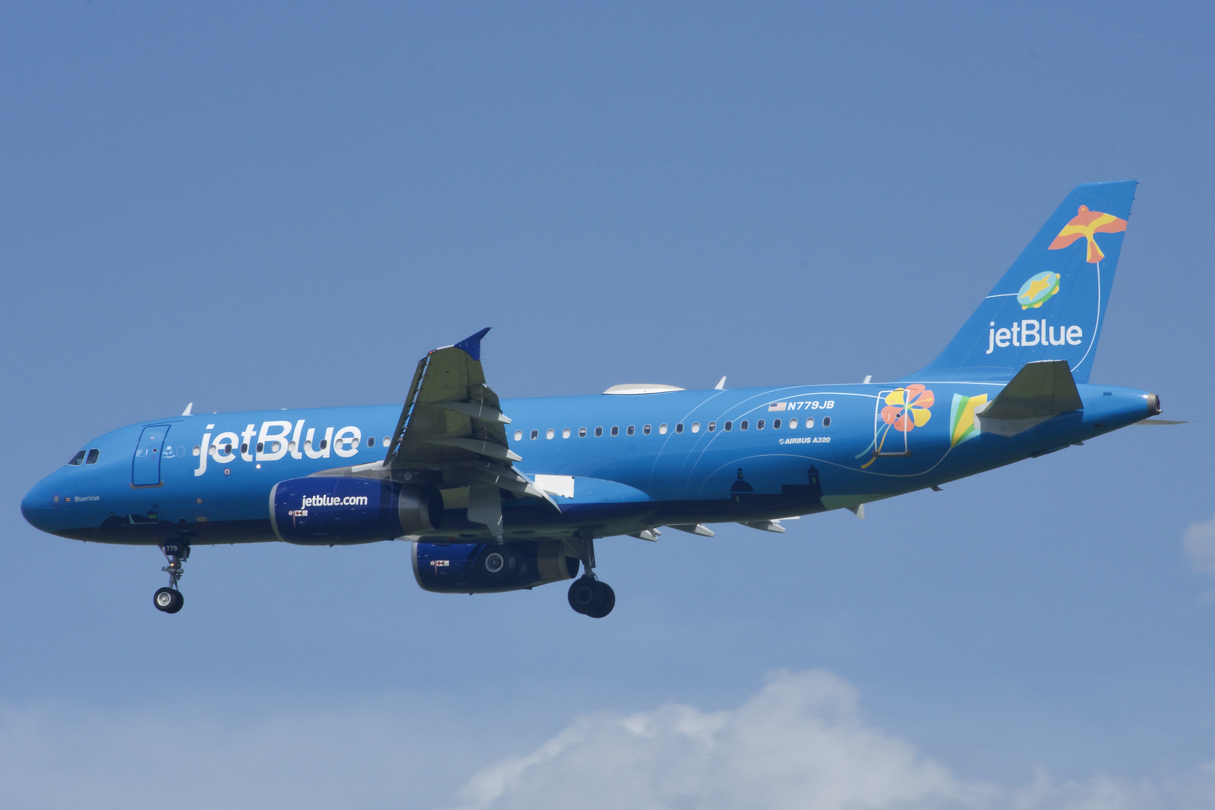 Full size: JetBlue Airways Airbus A320 N779JB at Orlando International Airport