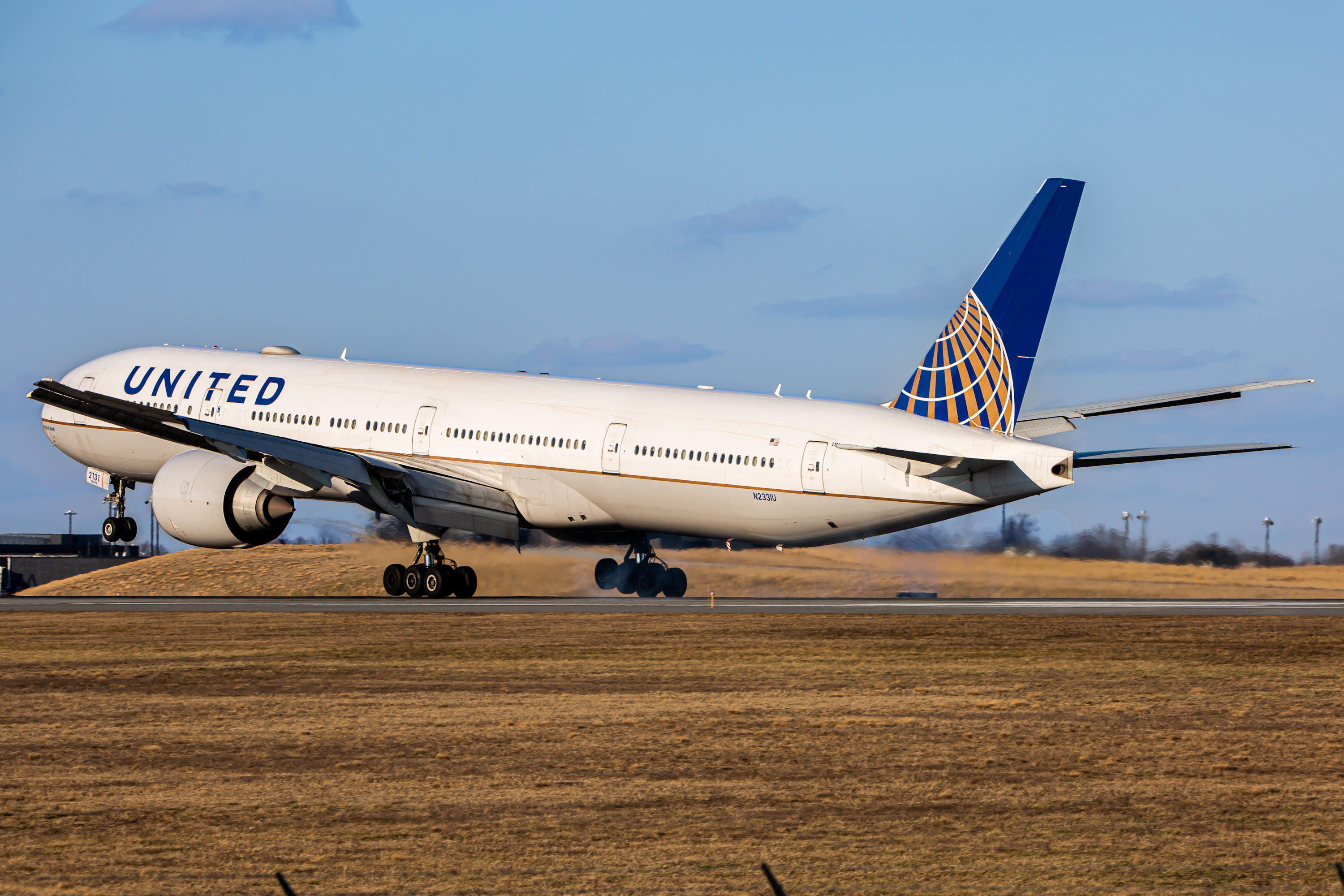 Full size: United Airlines Boeing 777-300ER N2331U at Baltimore/Washington International Thurgood Marshall Airport