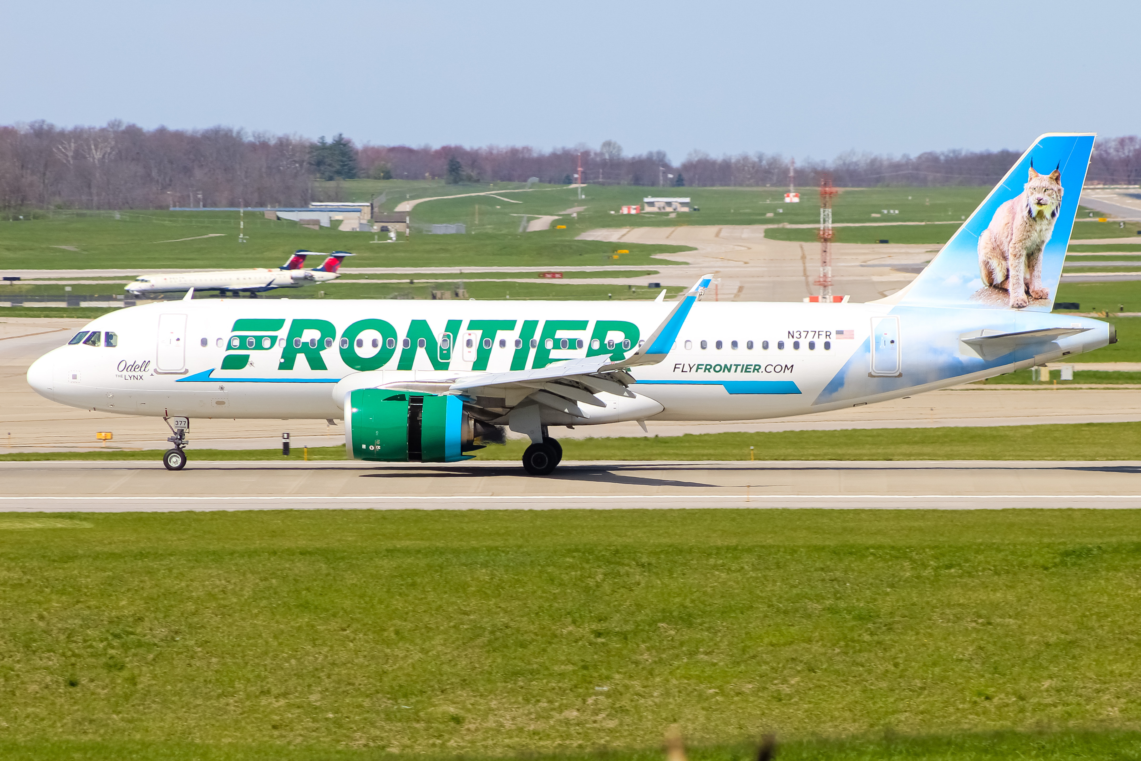 Full size: Frontier Airlines Airbus A320NEO N377FR at Cincinnati/Northern Kentucky International Airport