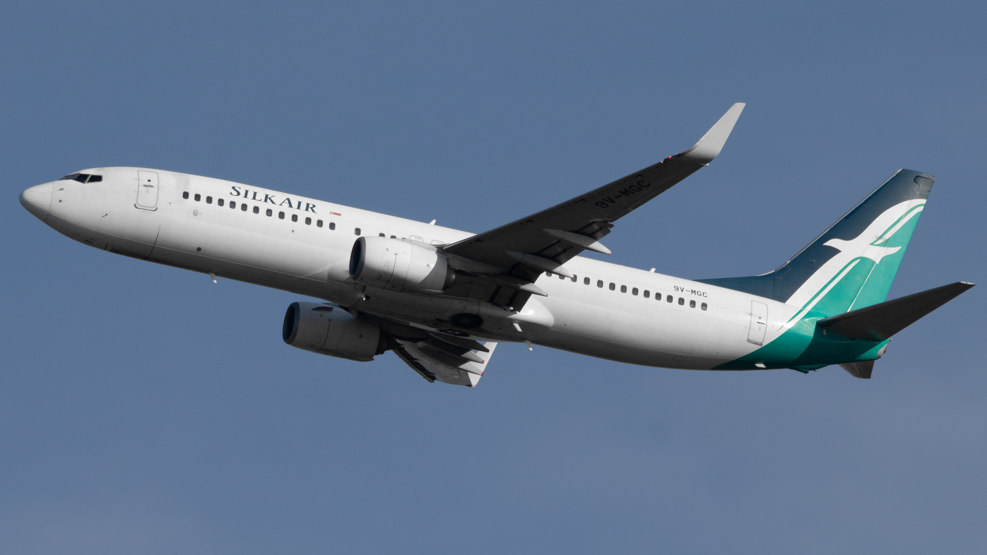 Full size: SilkAir Boeing 737-800 9V-MGC at Singapore-Changi Airport