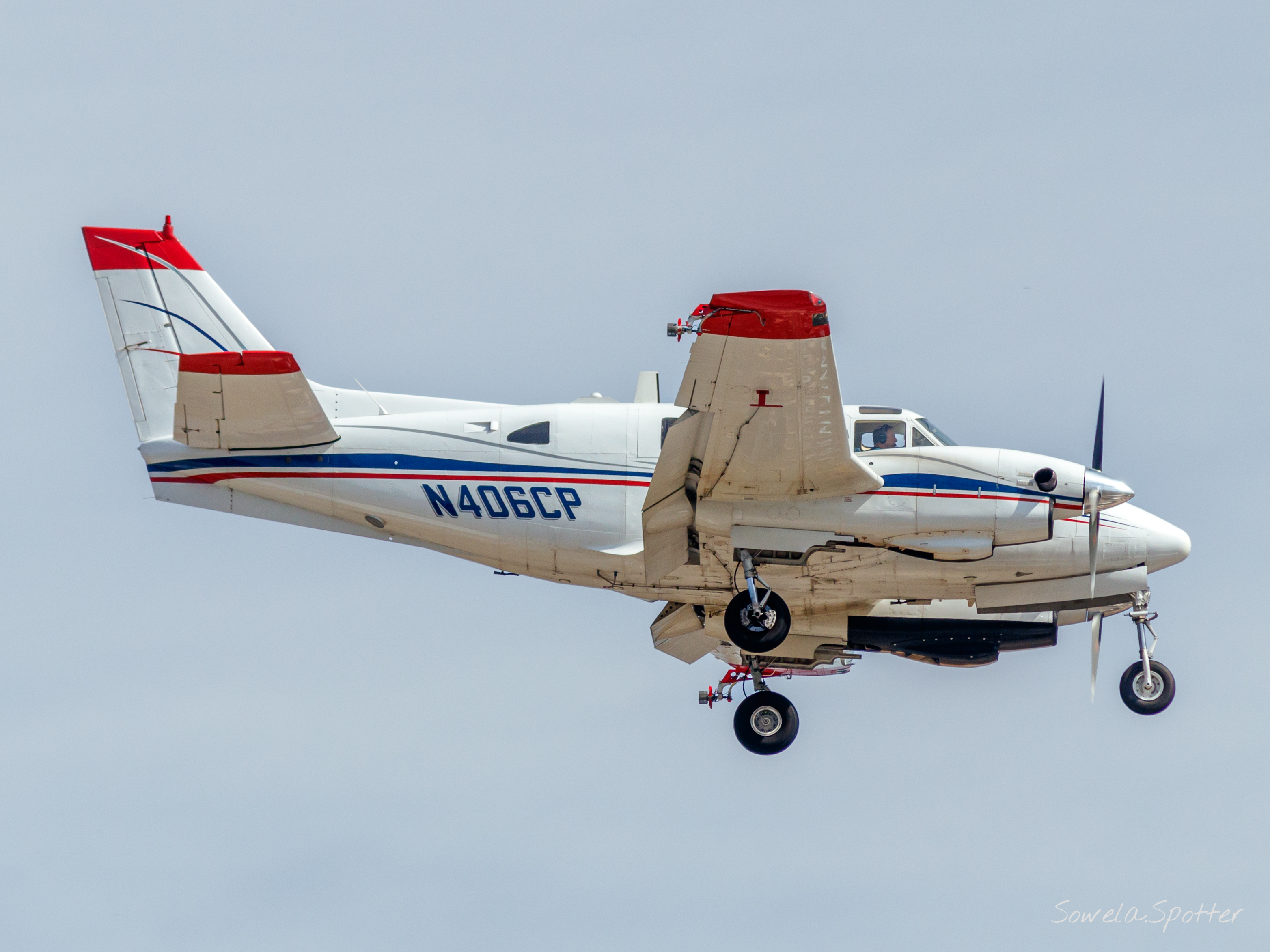 Full size: PRIVATE Beech A90 N406CP at Lake Charles Chennault International Airport