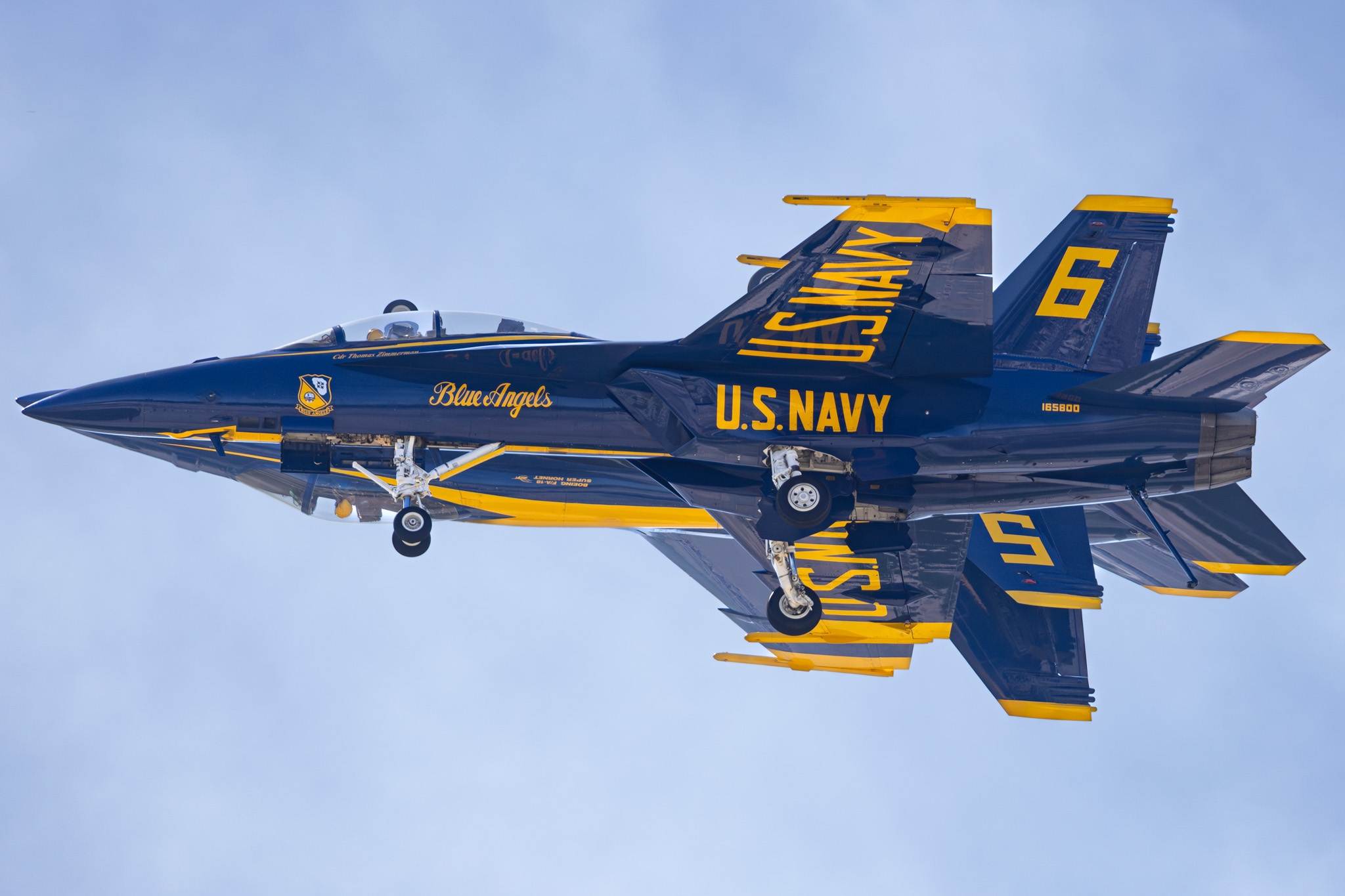 Full size: USN - United States Navy Boeing F/A-18E/F Super Hornet 165800 at Fort Worth Naval Air Station JRB (Carswell Field) Airport