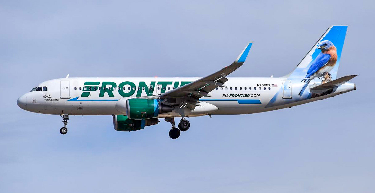Full size: Frontier Airlines Airbus A320 N230FR at Denver International Airport