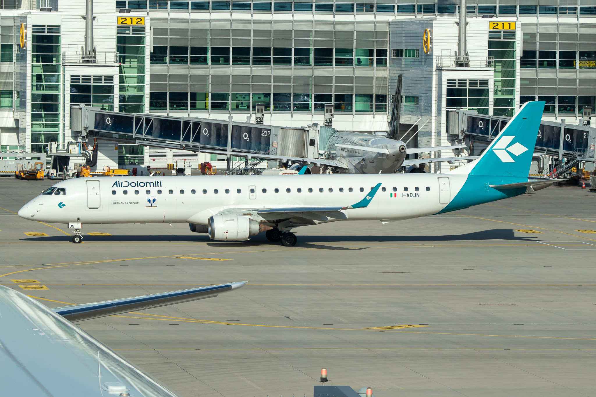 Full size: Air Dolomiti Embraer E195 I-ADJN at Munich International Airport