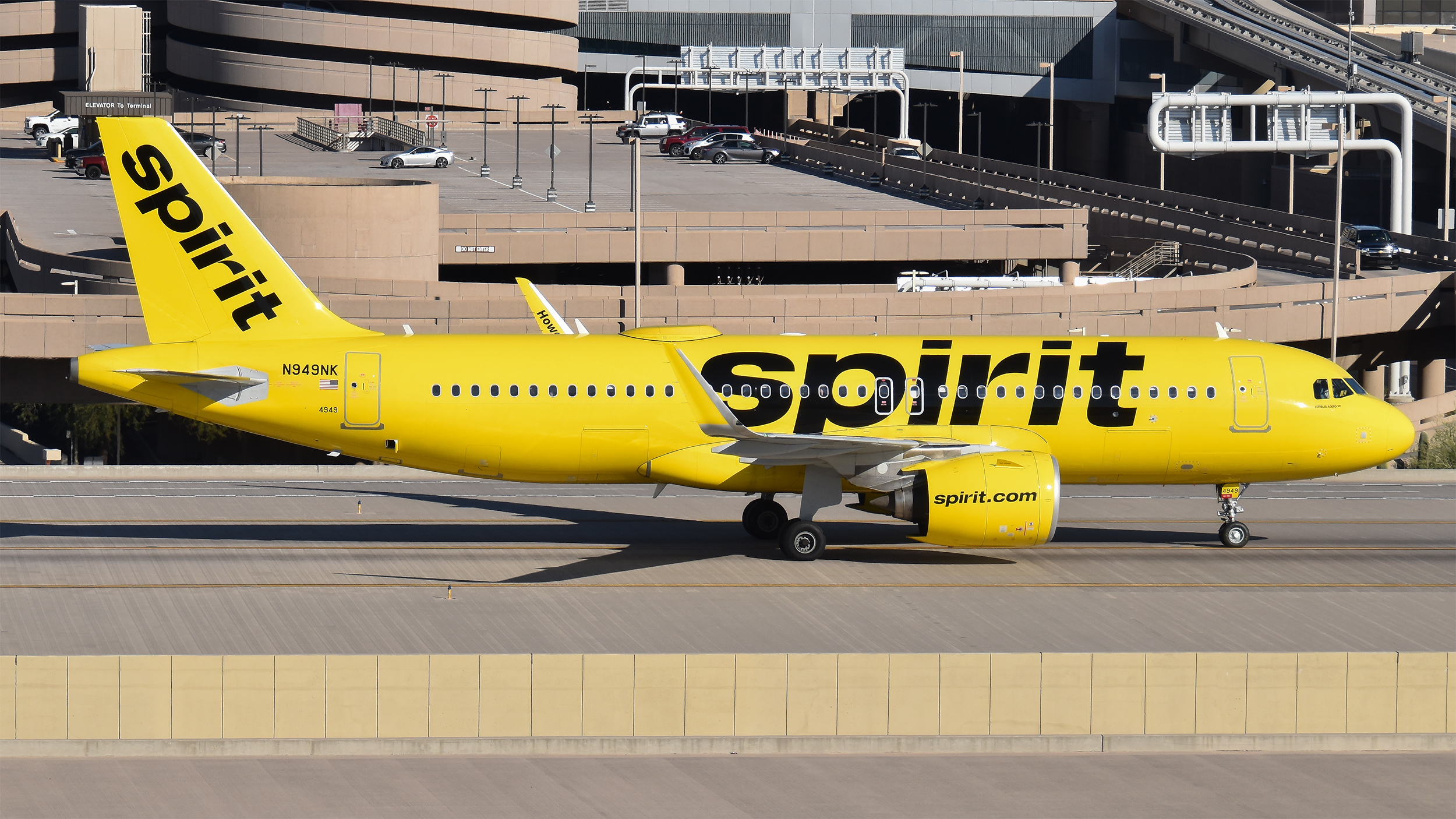 Full size: Spirit Airlines Airbus A320NEO N949NK at Phoenix Sky Harbor International Airport