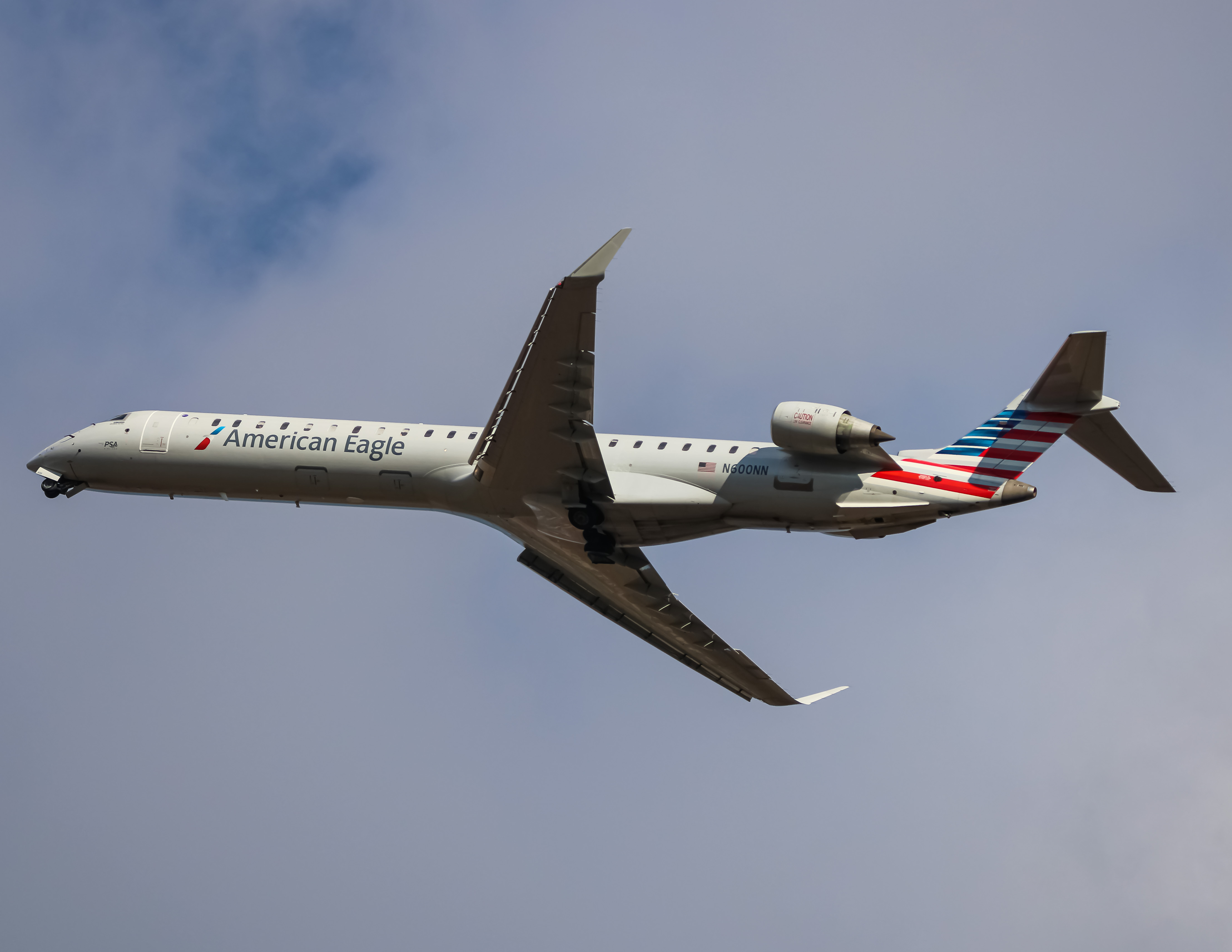 Full size: American Eagle Mitsubishi CRJ-900 N600NN at Washington Dulles International Airport