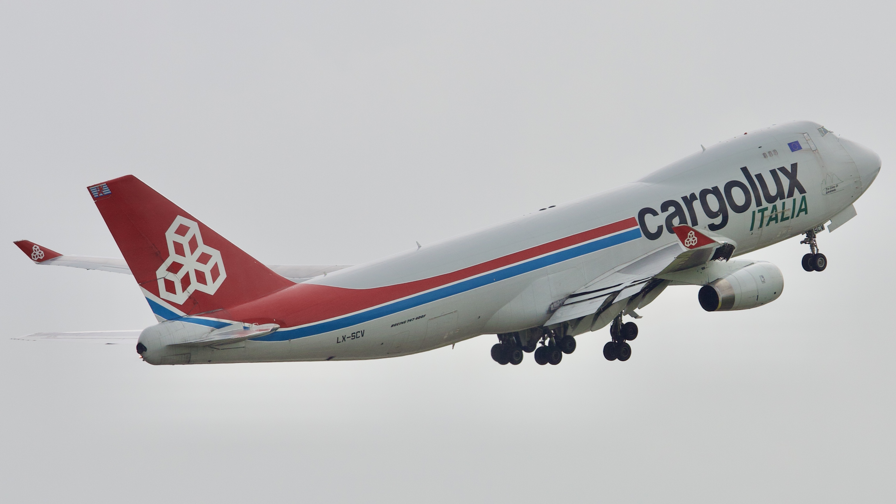 Full size: CargoLux Boeing 747-400F LX-SCV at Houston-George Bush Intercontinental Airport