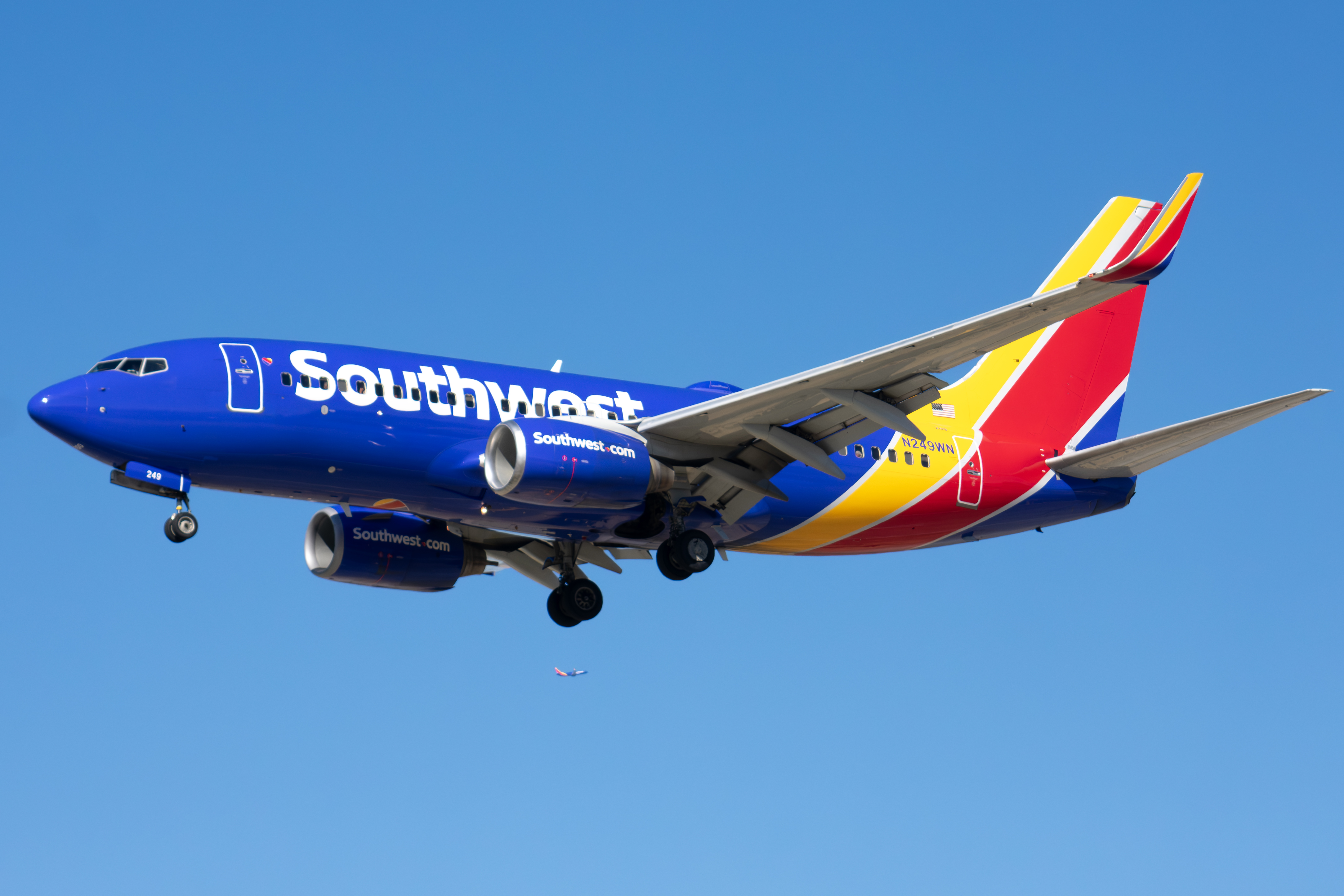 Full size: Southwest Airlines Boeing 737-700 N249WN at Norman Y Mineta San Jose International Airport