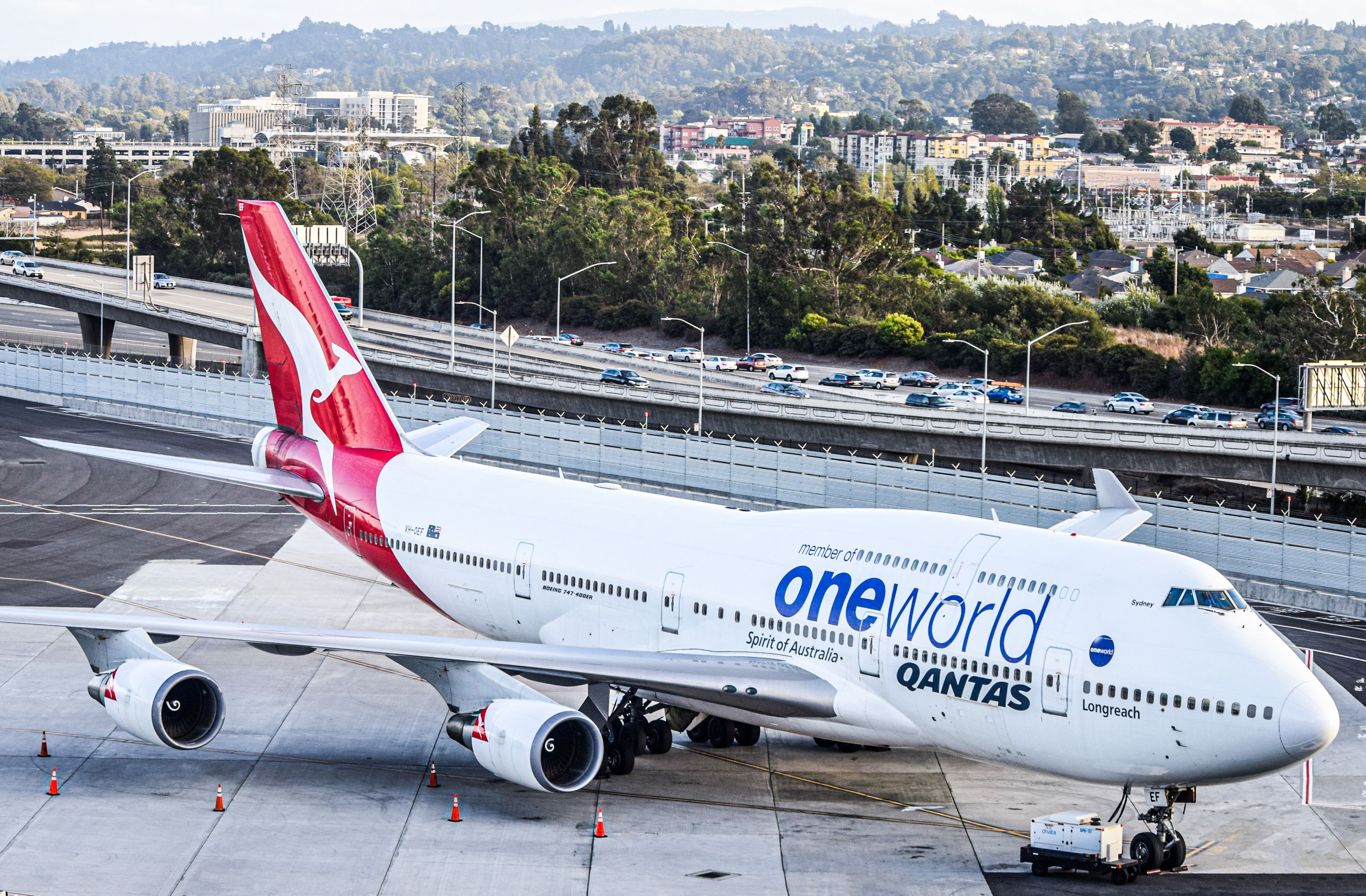 Full size: Qantas Airways Boeing 747-400 VH-OEF at San Francisco International Airport