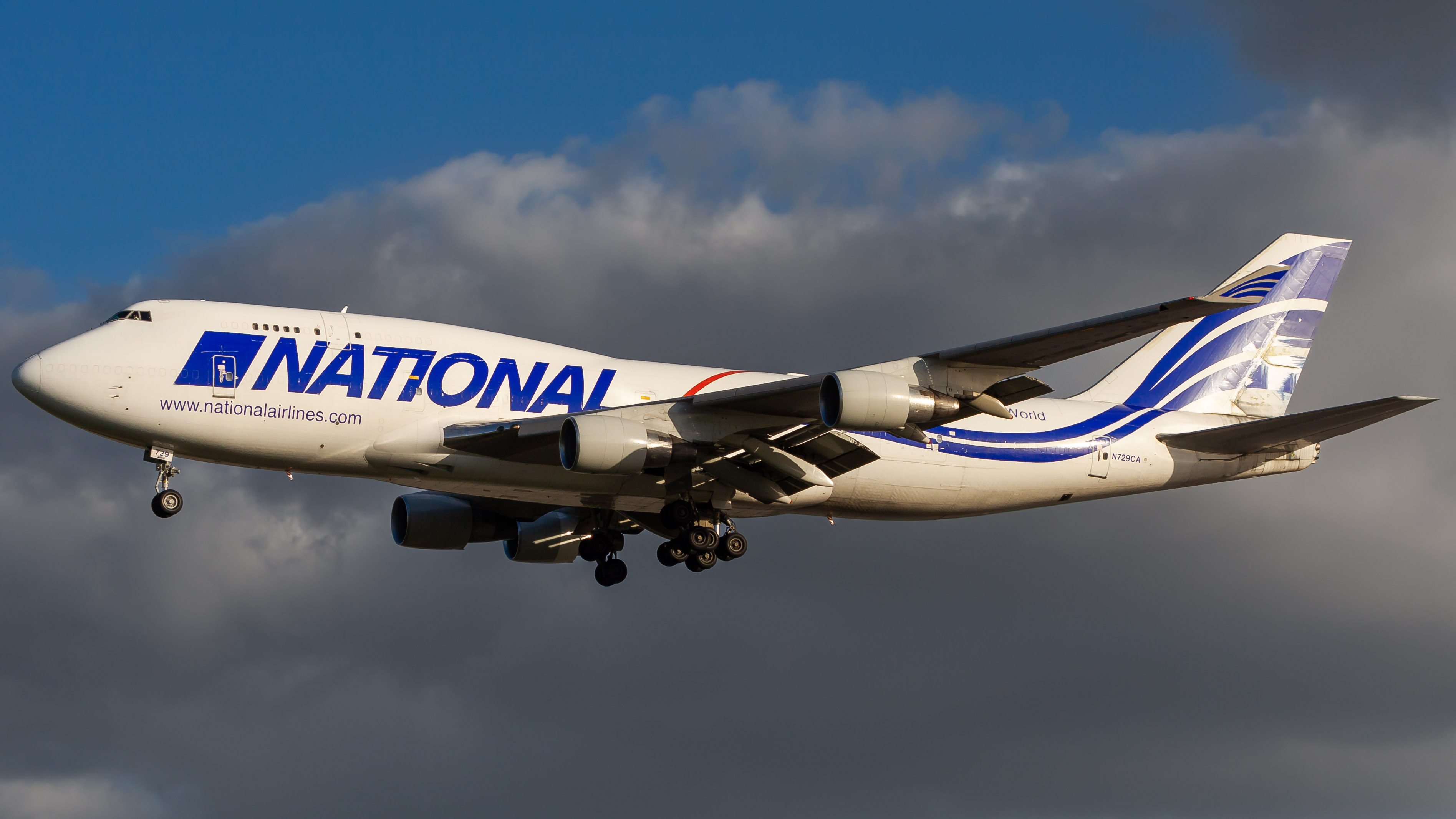 Full size: National Airlines Boeing 747-400F N729CA at Orlando International Airport