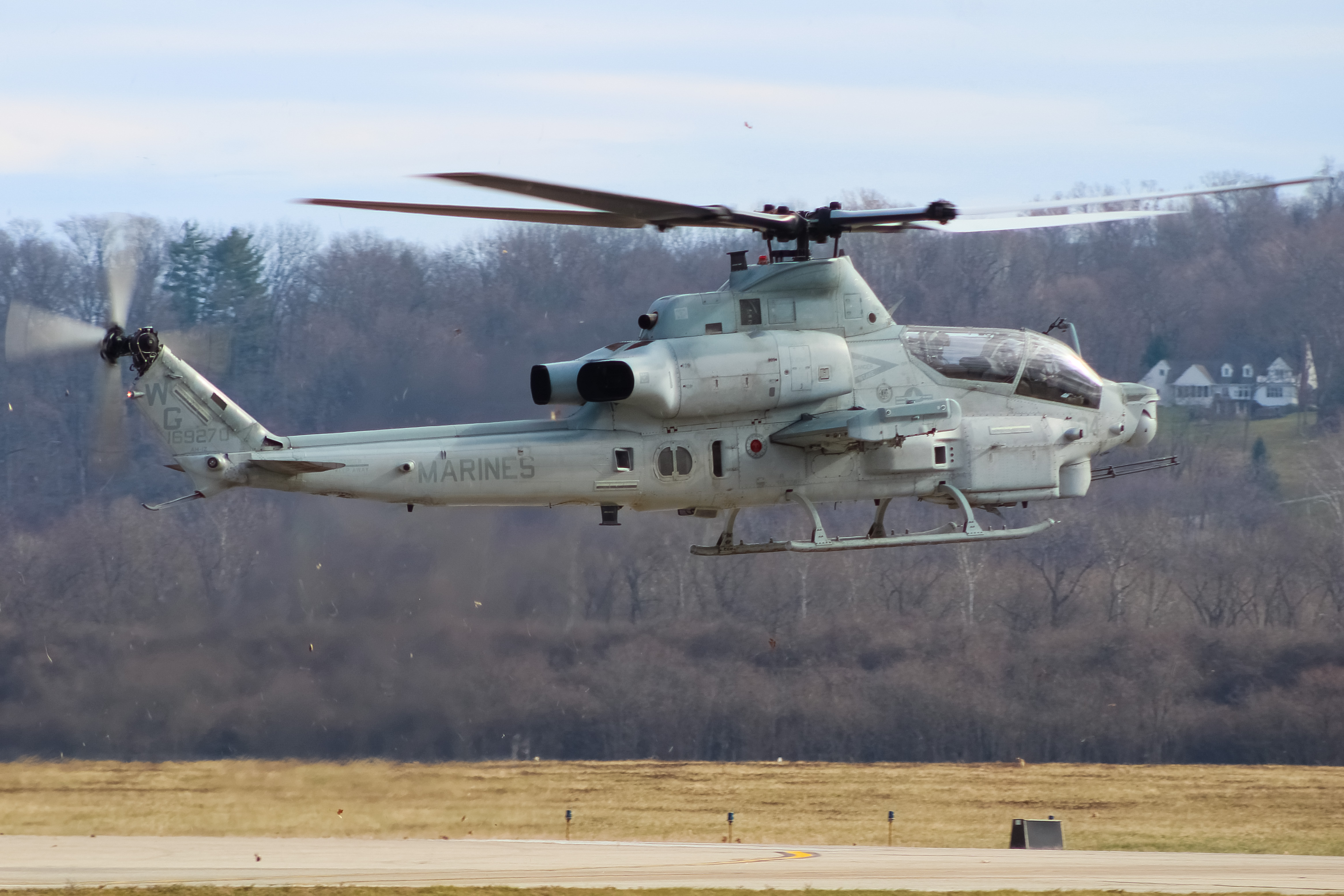 Full size: USMC - United States Marine Corp Bell AH-1Z Viper 169270 at Cincinnati Municipal Airport/Lunken Field