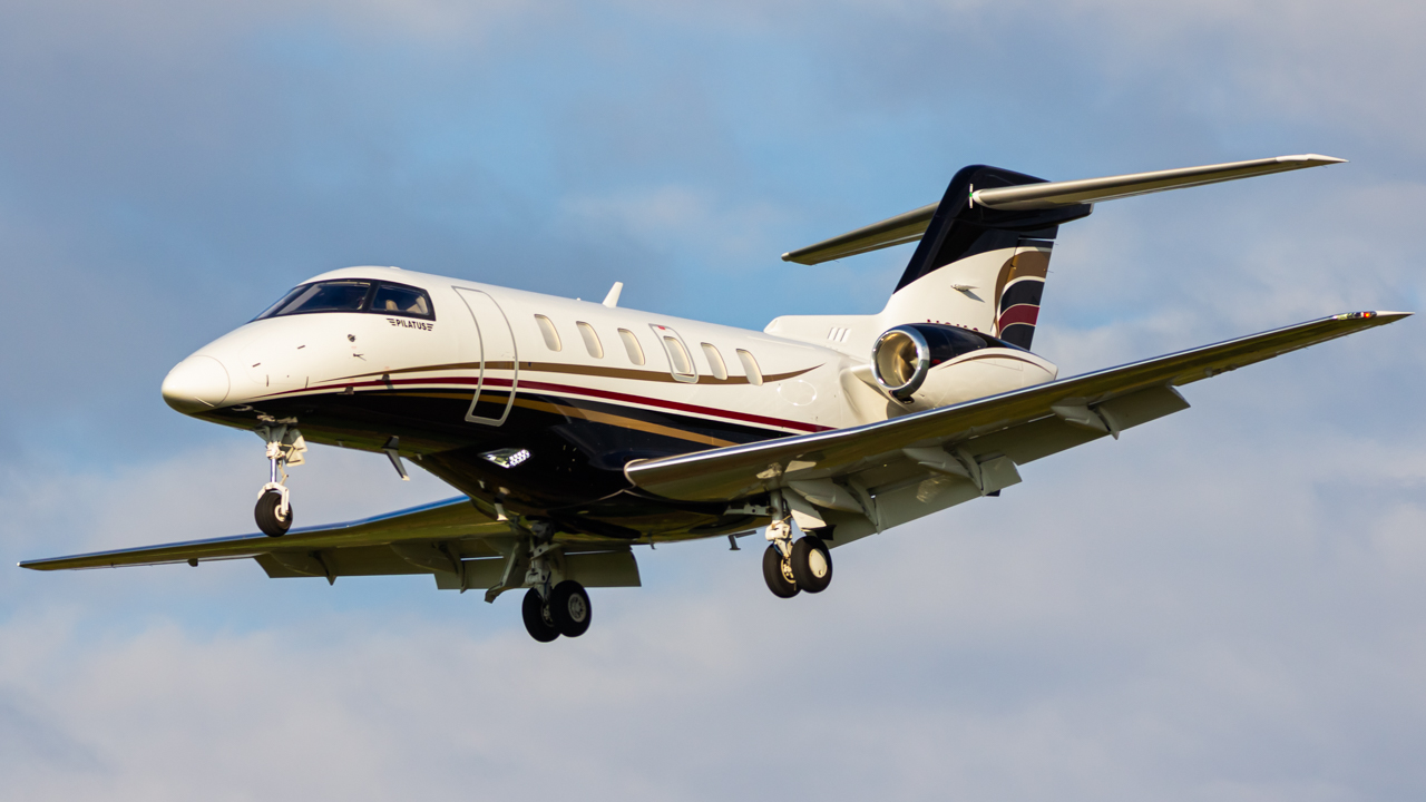 Full size: PRIVATE Pilatus PC-24 N2KC at John Glenn Columbus International Airport