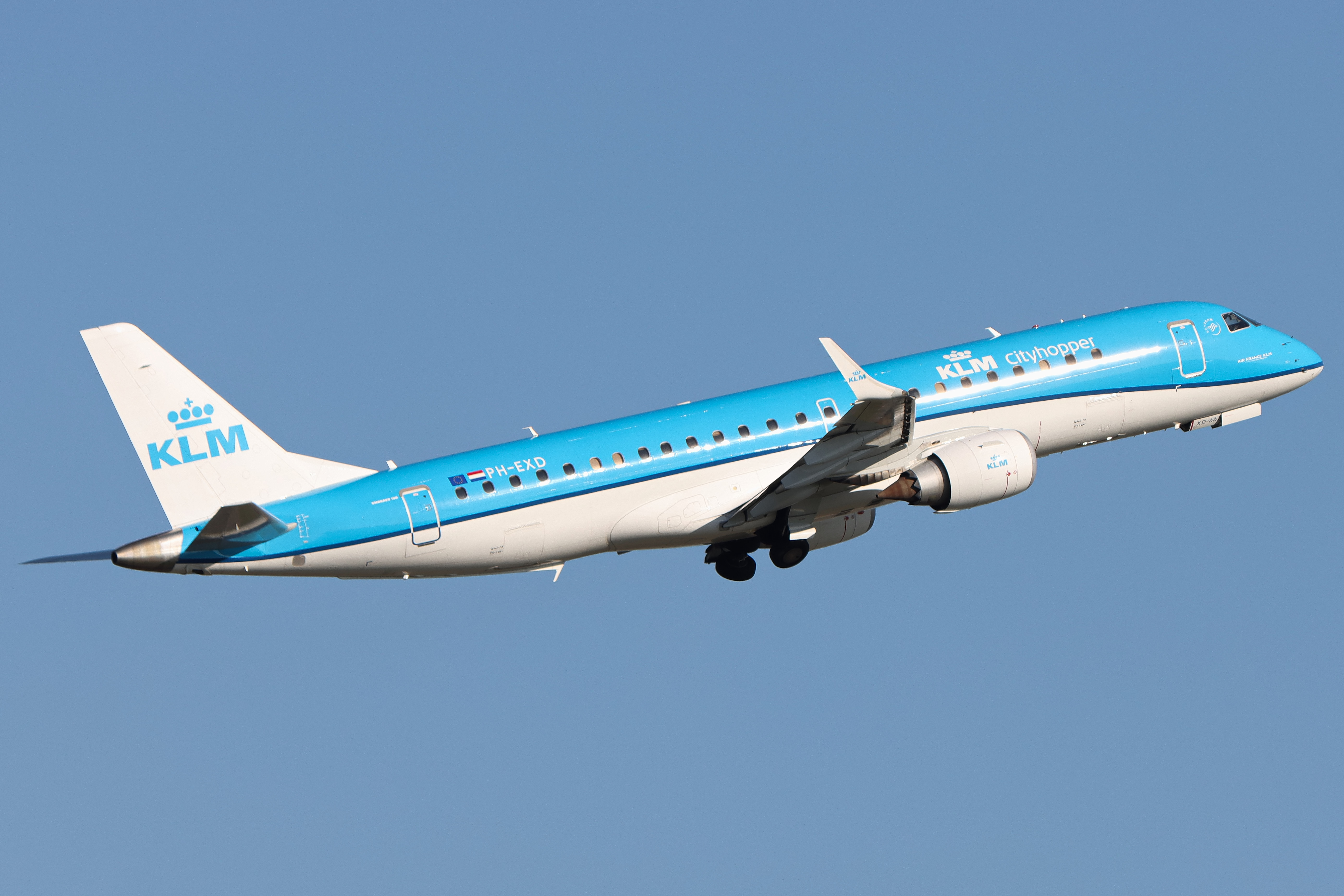 Full size: KLM CityHopper Embraer E190 PH-EXD at Amsterdam Schiphol Airport