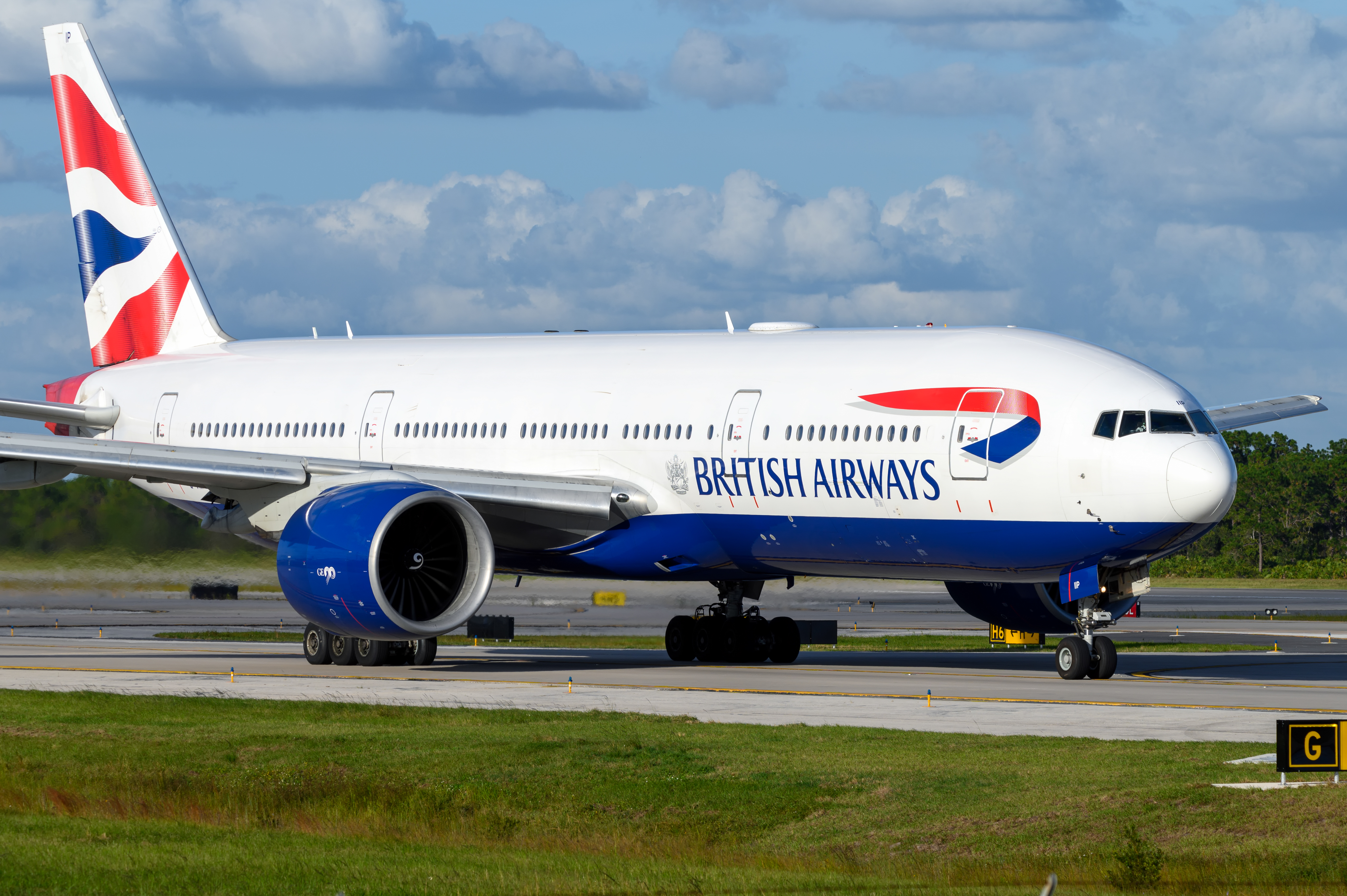 Full size: British Airways Boeing 777-200 G-VIIP at Orlando International Airport