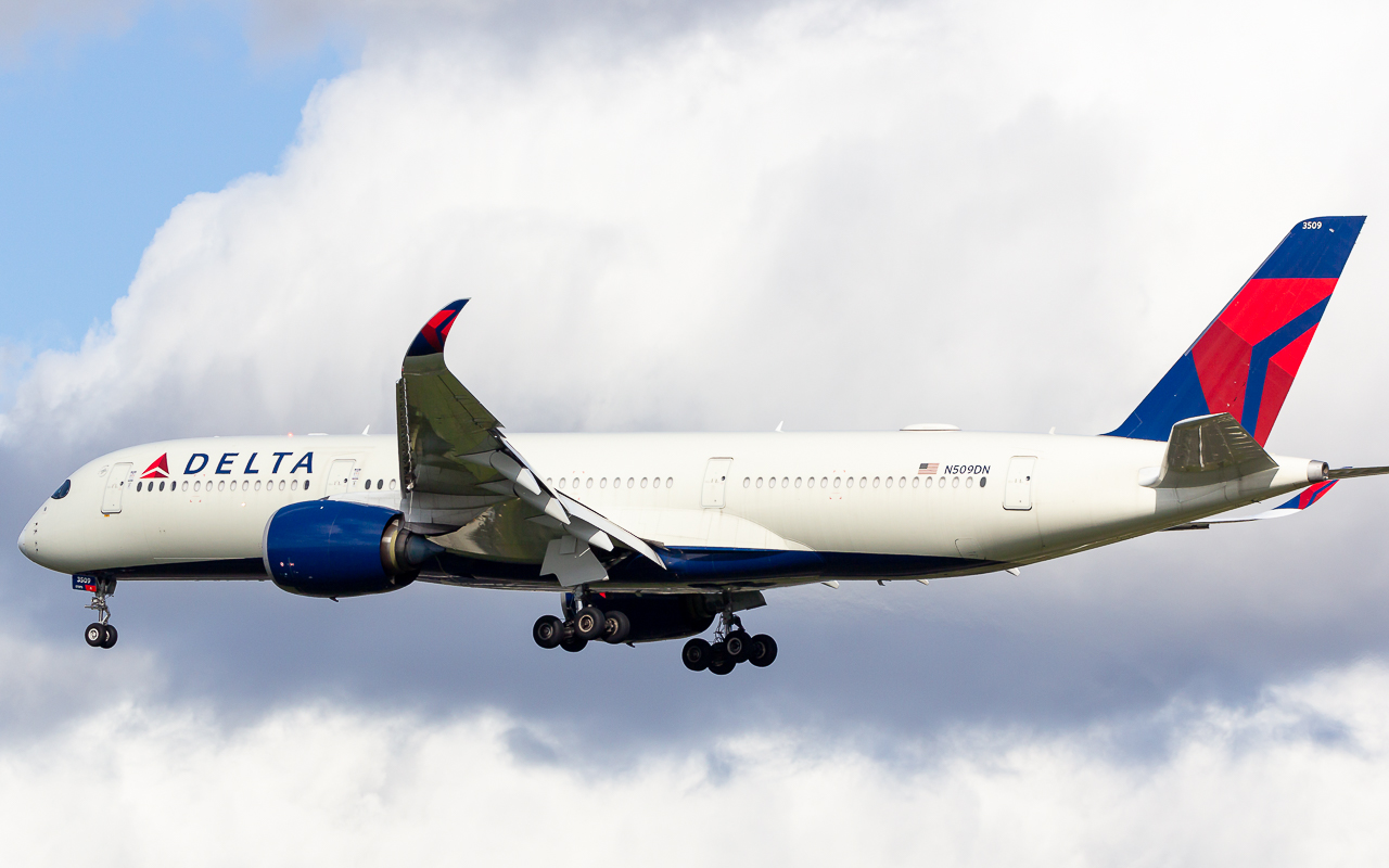 Full size: Delta Airlines Airbus A350-900 N509DN at Tampa International Airport