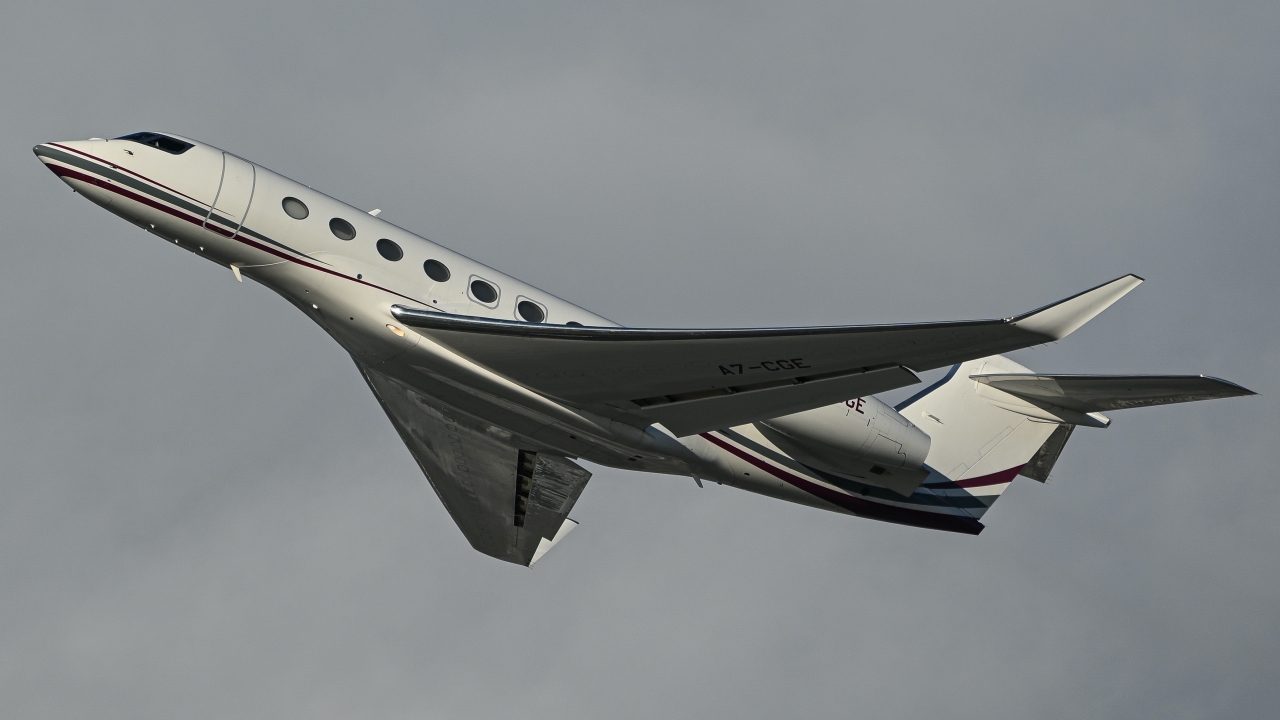 Full size: PRIVATE Gulfstream G650 A7-CGE at Los Angeles International Airport