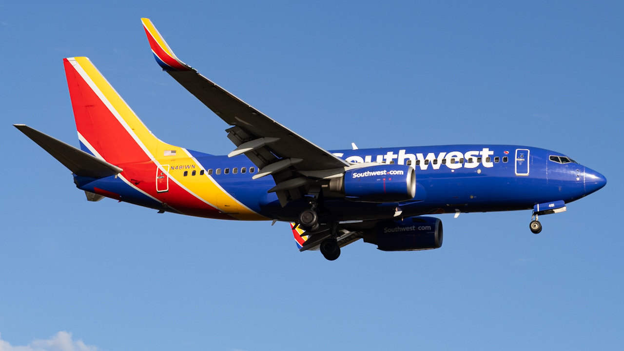 Full size: Southwest Airlines Boeing 737-700 N481WN at Tampa International Airport
