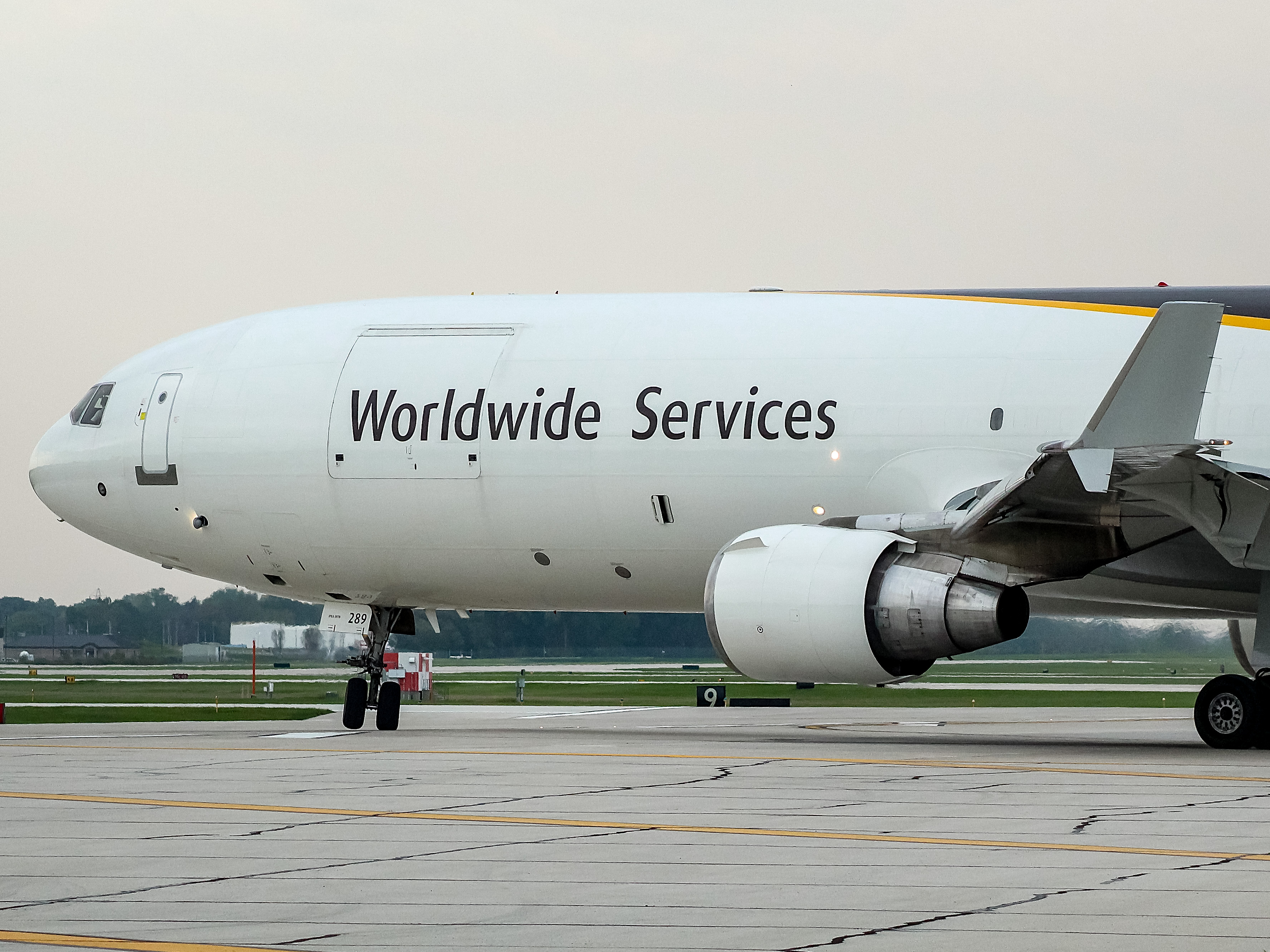 Full size: United Parcel Service McDonnell Douglas MD-11F N289UP at General Mitchell International Airport