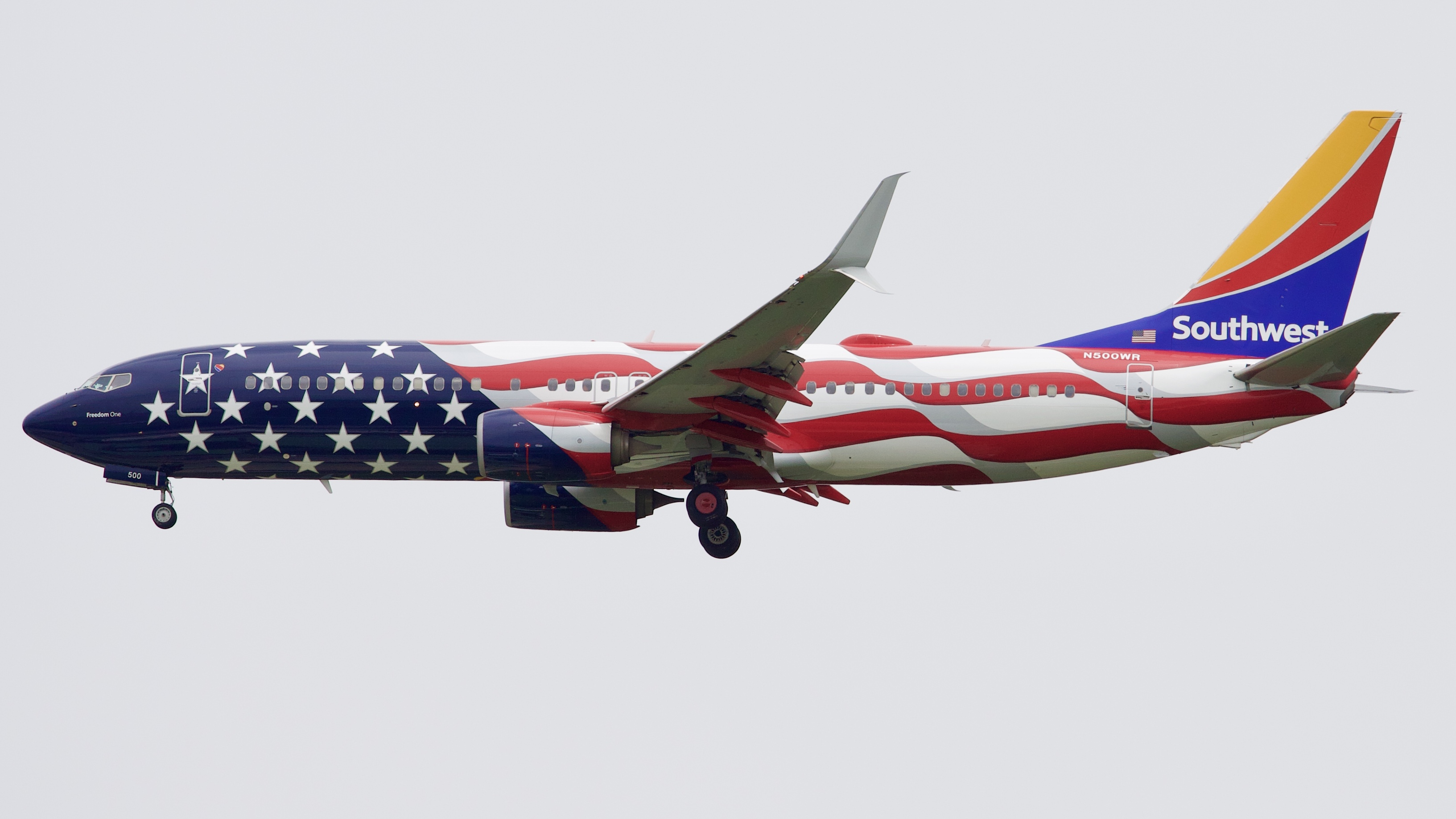 Full size: Southwest Airlines Boeing 737-800 N500WR at Houston-George Bush Intercontinental Airport