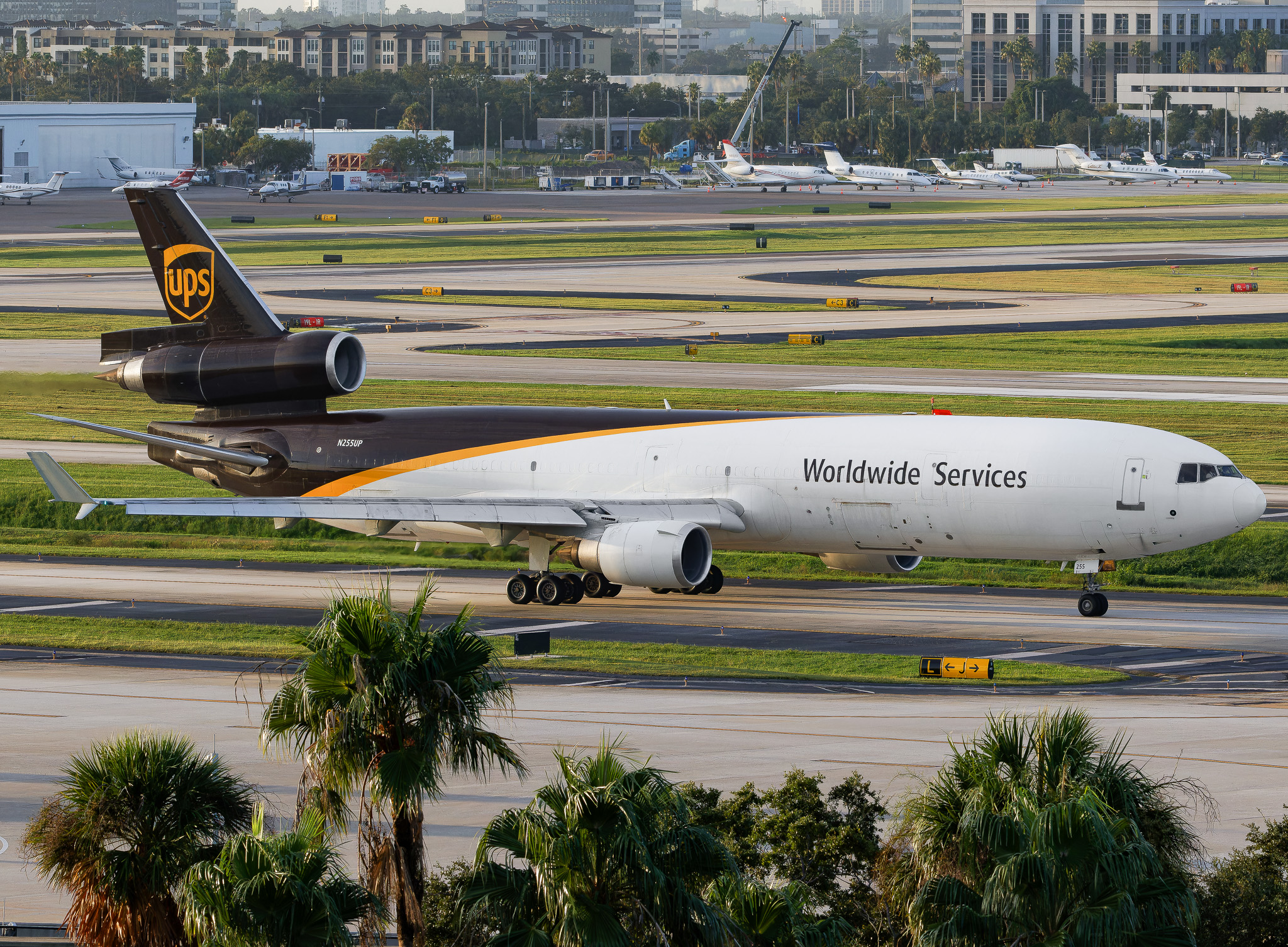 Full size: United Parcel Service McDonnell Douglas MD-11F N252UP at Tampa International Airport