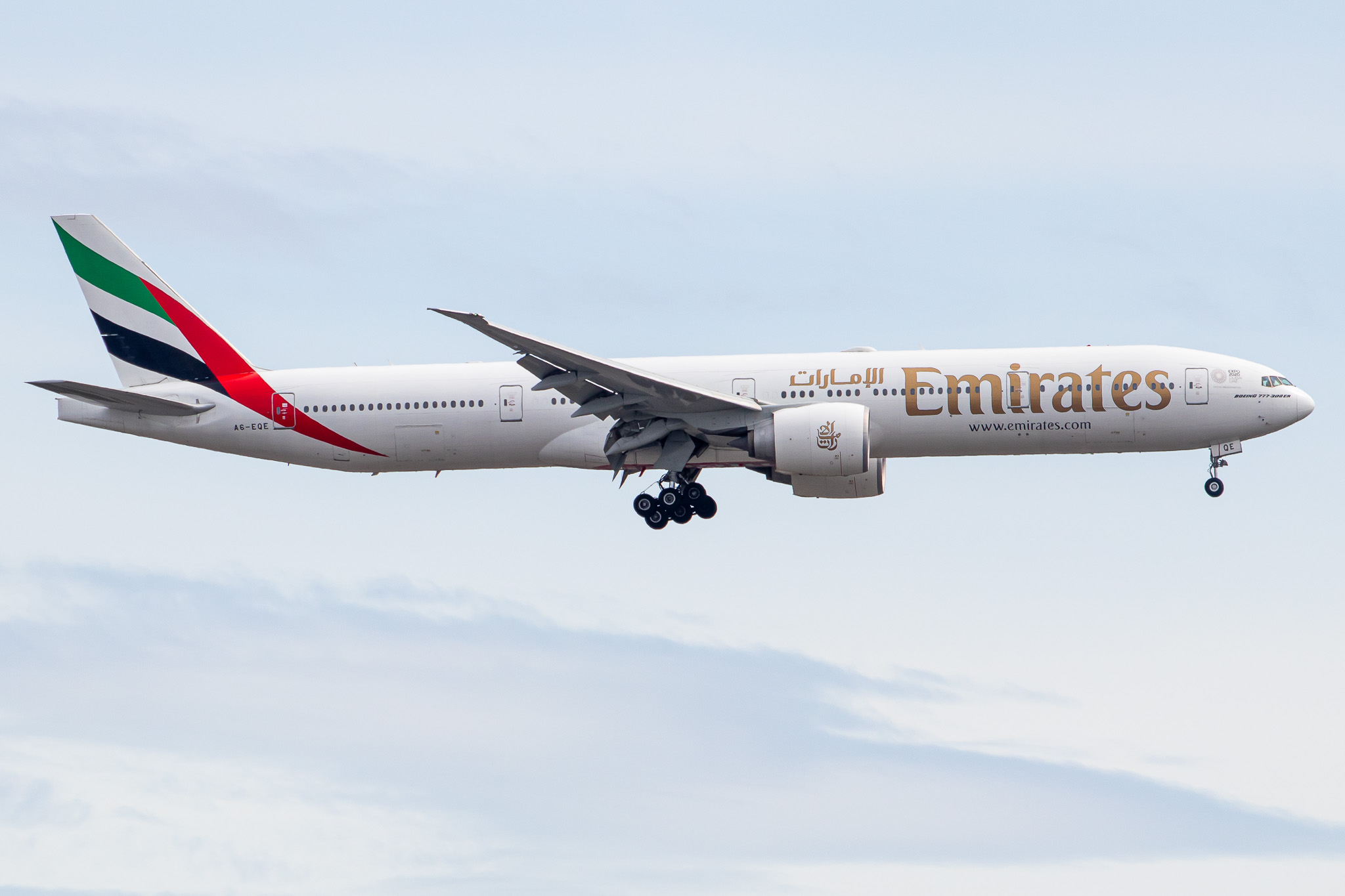 Full size: Emirates Boeing 777-300ER A6-EQE at Seattle-Tacoma International Airport