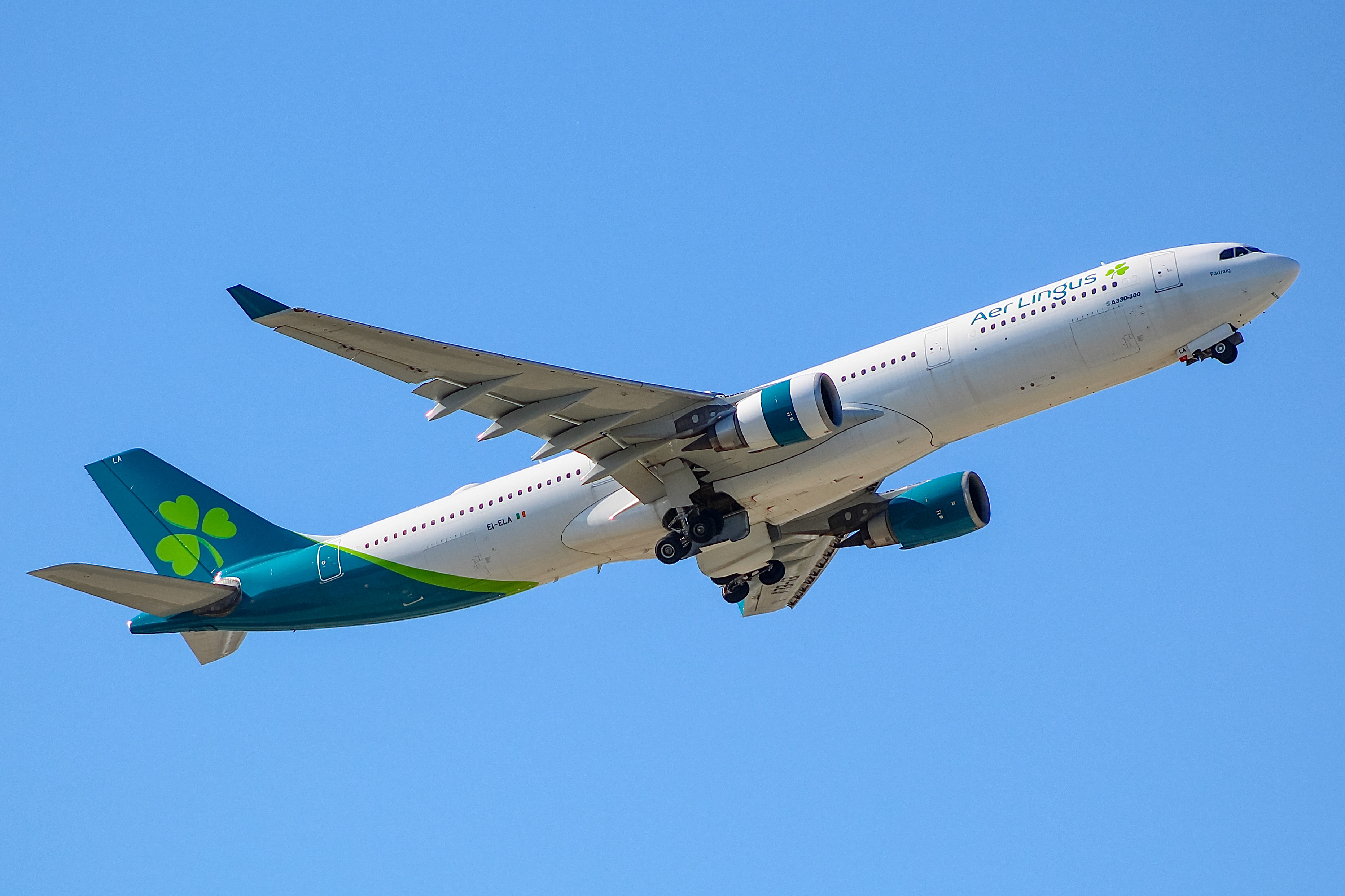 Full size: Aer Lingus Airbus A330-300 EI-ELA at Chicago O'Hare International Airport