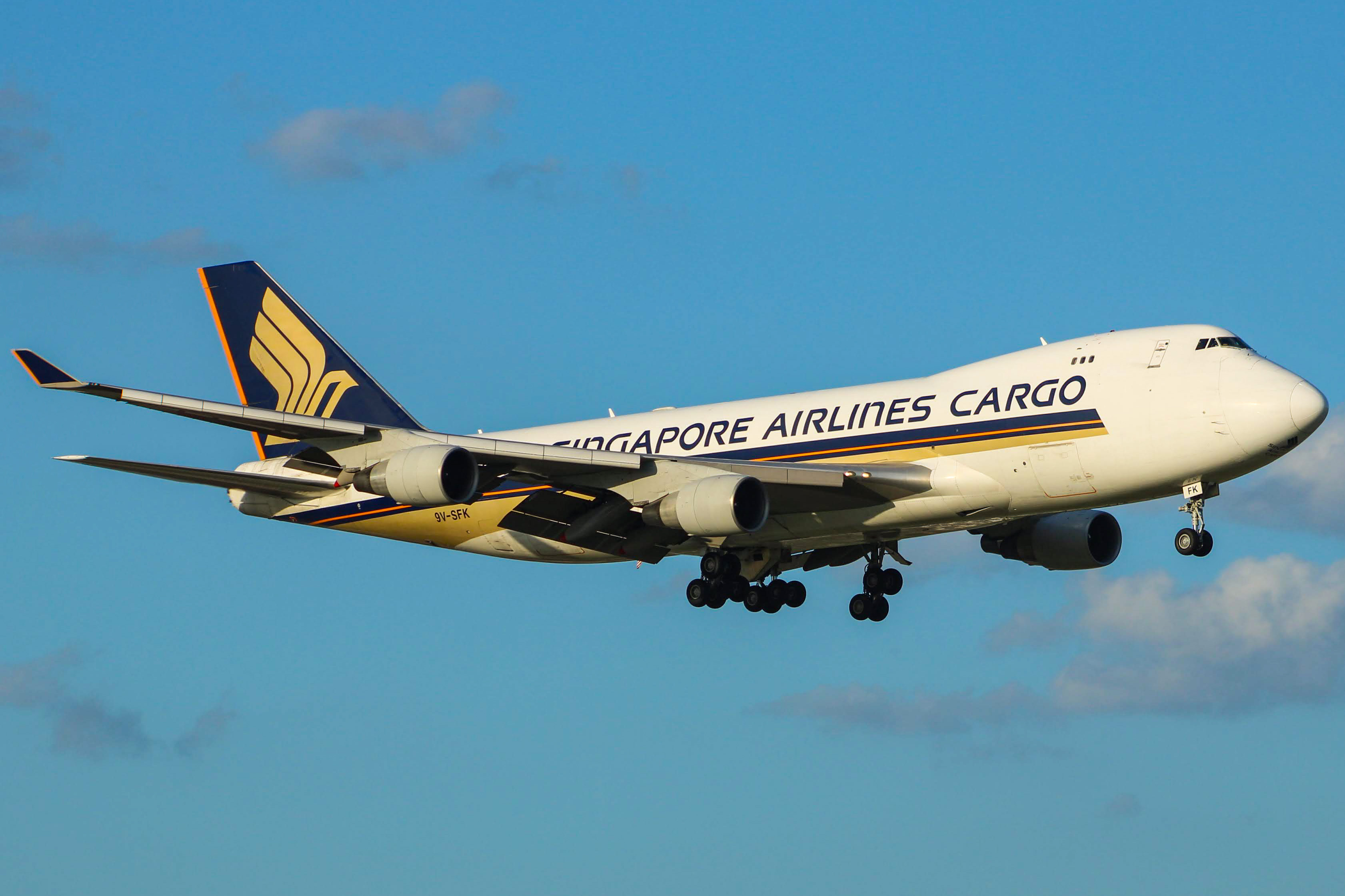 Full size: Singapore Airlines Cargo Boeing 747-400F 9V-SFK at Dallas-Fort Worth International Airport
