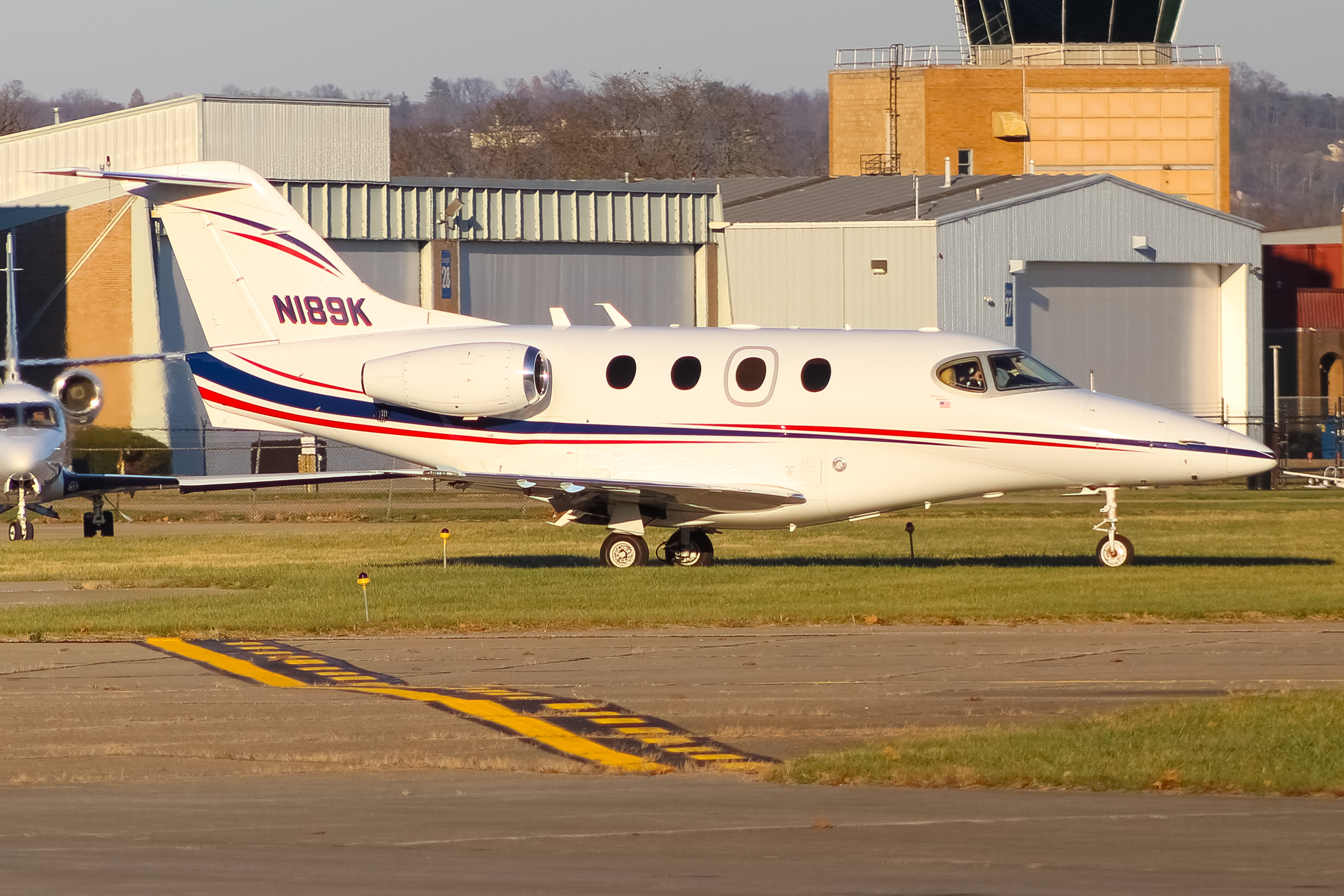 Full size: PRIVATE  Beechcraft Premier  N189K at Cincinnati Municipal Airport/Lunken Field