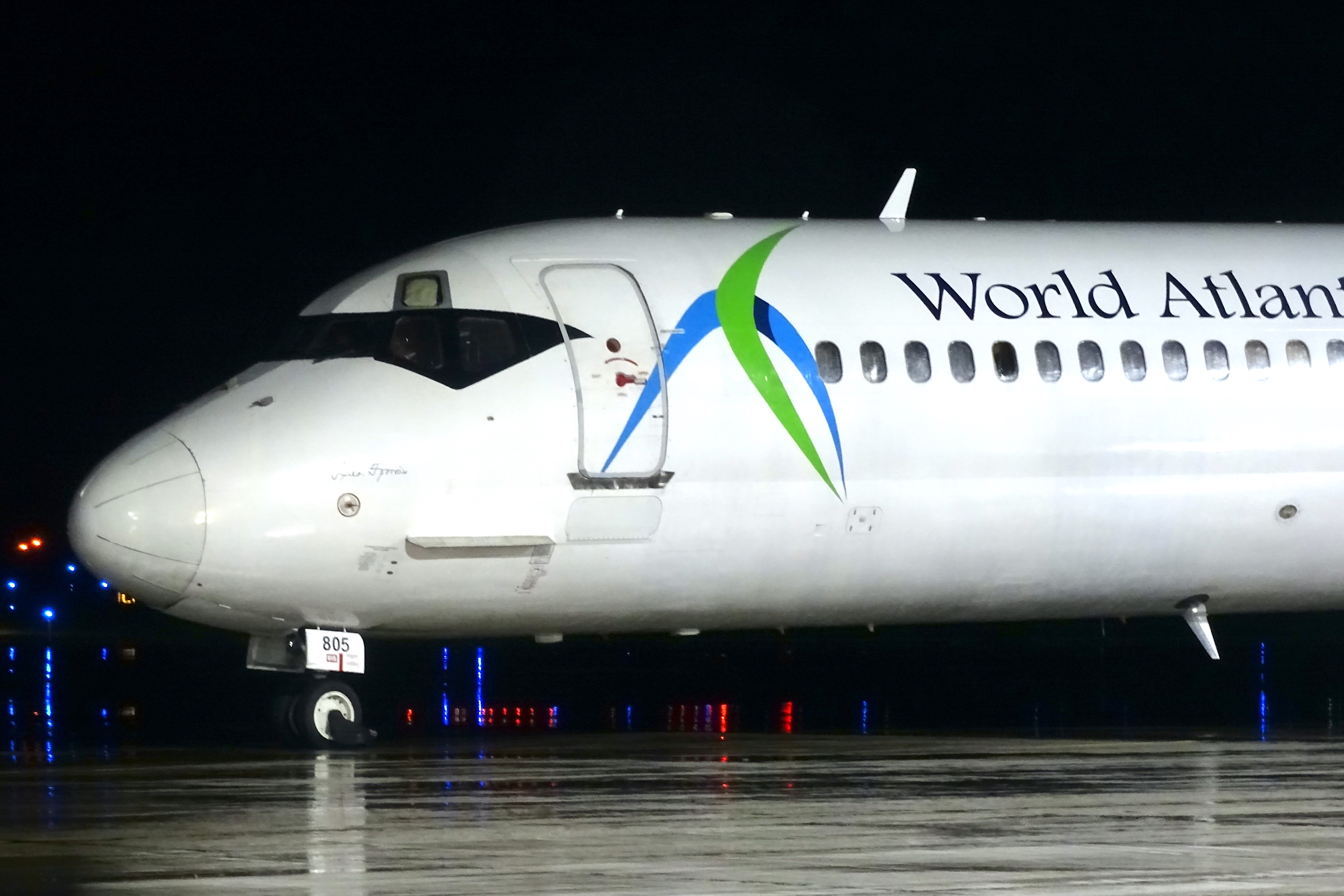 Full size: World Atlantic Airlines McDonnell Douglas MD-83 N805WA at University of Illinois-Willard Airport