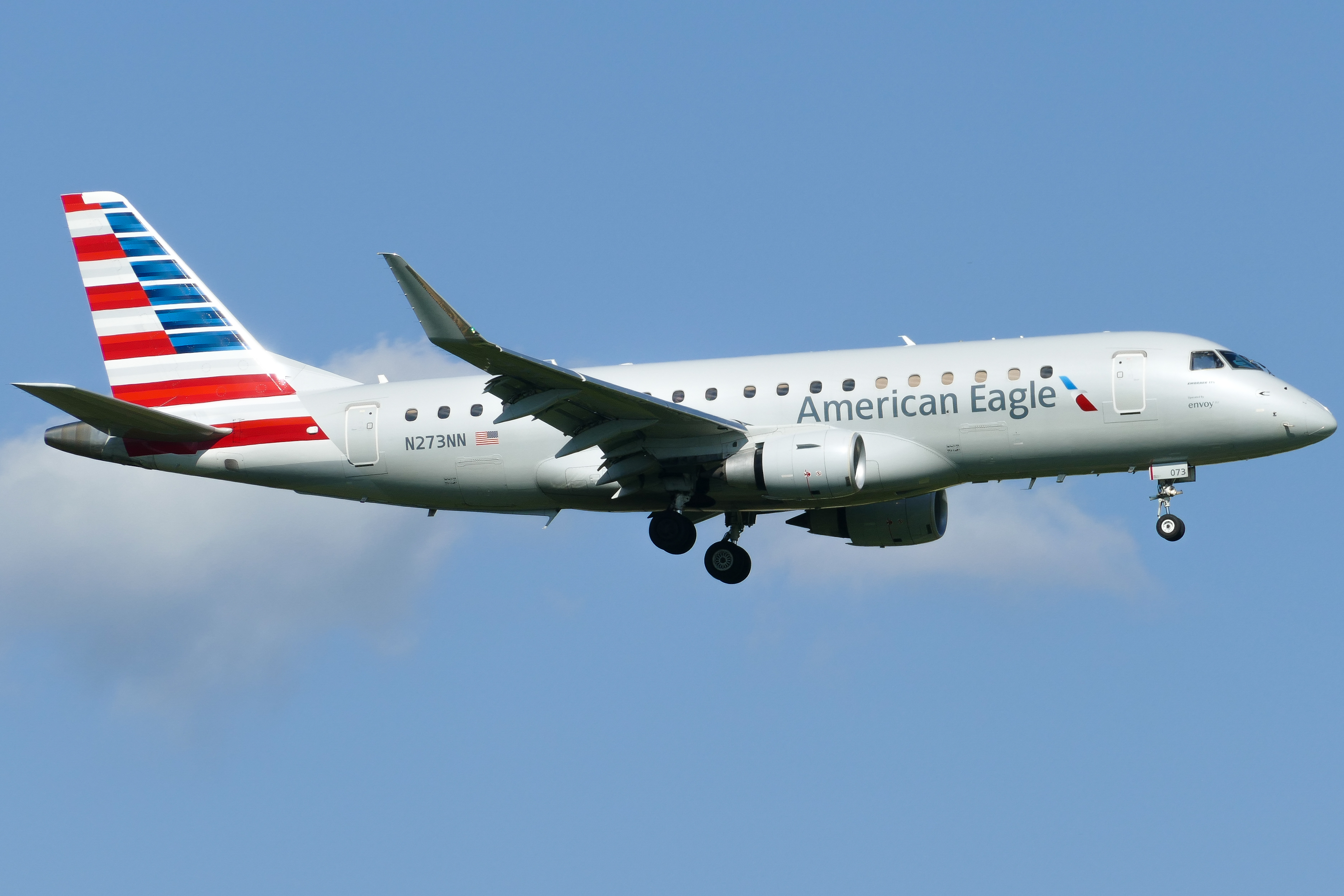 Full size: American Eagle Embraer E175 N273NN at Austin-Bergstrom International Airport