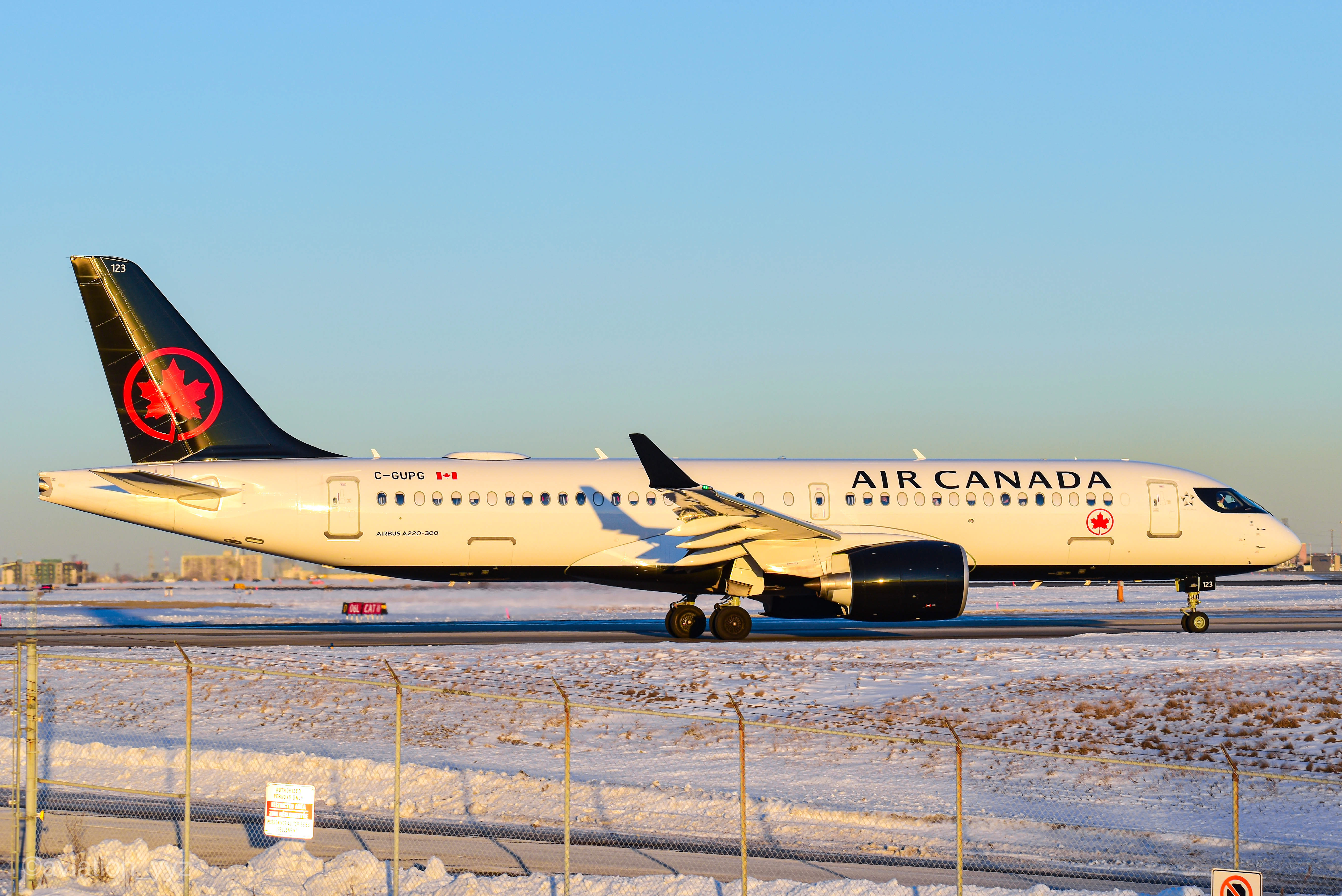 Full size: Air Canada Airbus A220-300 C-GUPG at Lester B Pearson International Airport