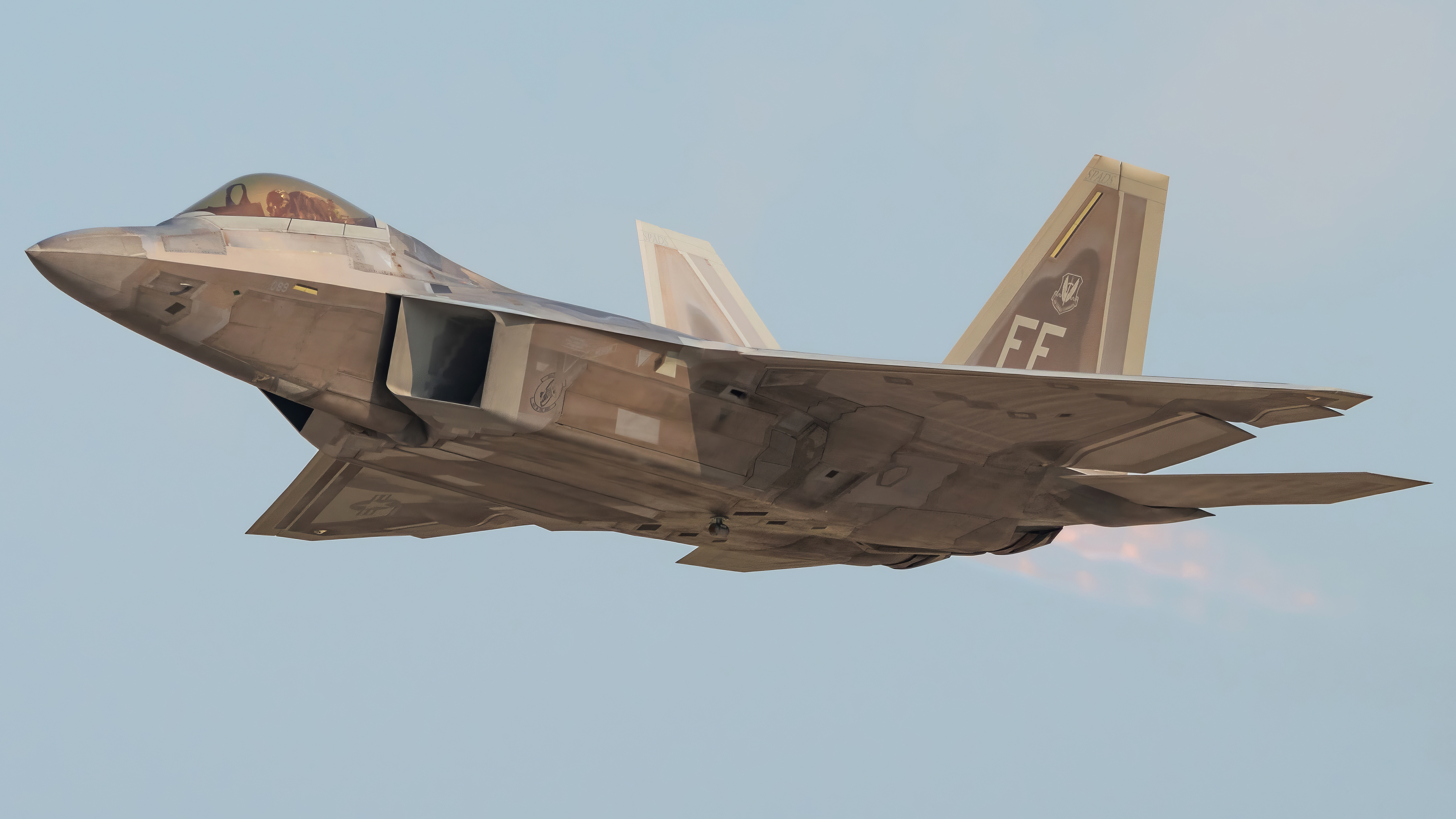 Full size: USAF - United States Air Force Lockheed Martin F-22A Raptor 05-4089 at Wittman Regional Airport