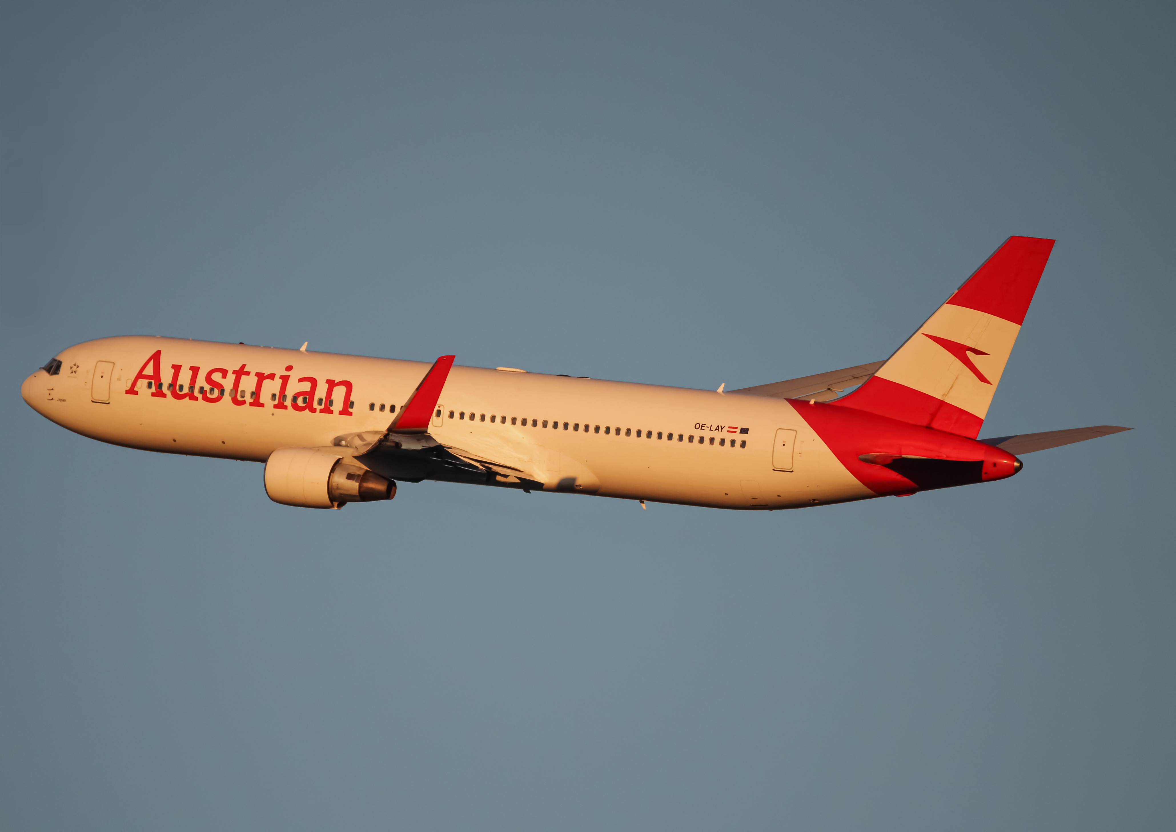 Full size: Austrian Airlines Boeing 767-300ER OE-LAY at Washington Dulles International Airport