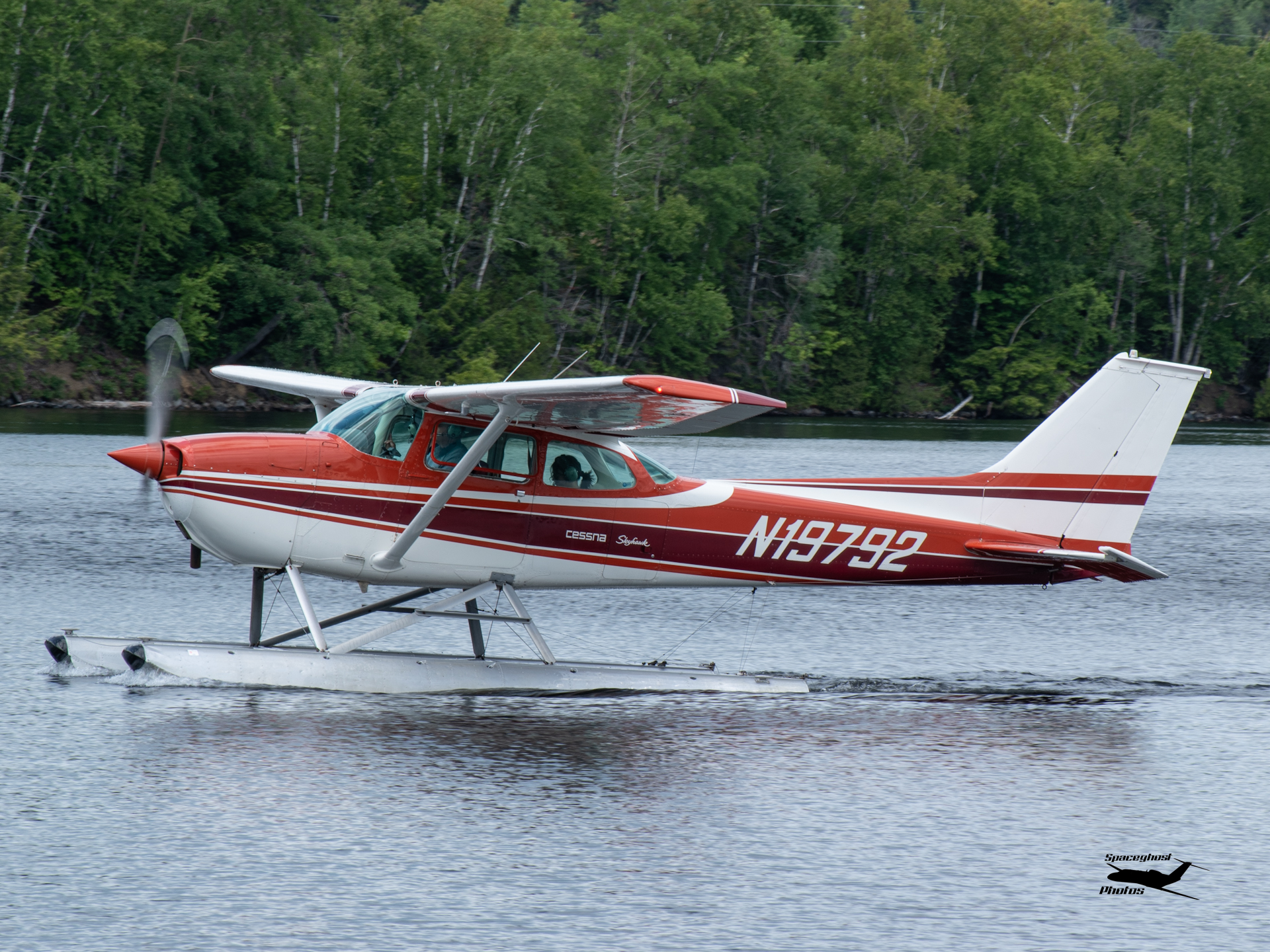 Full size: PRIVATE Cessna 172 N19792 at 