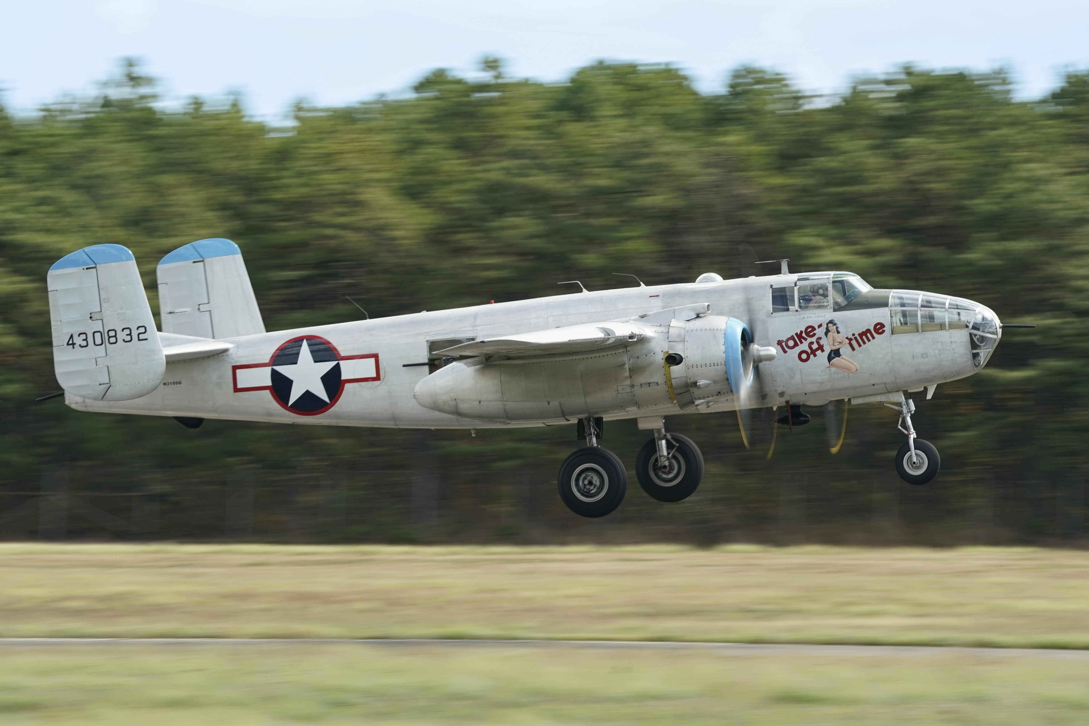 Full size: PRIVATE  North American B-25 Mitchell N3155G at Toms River Ocean County Airport