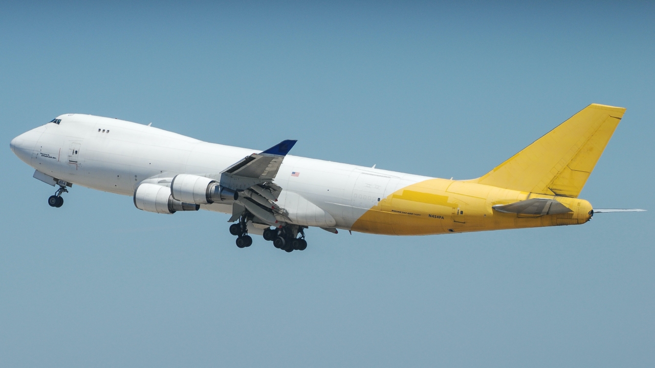 Full size: Polar Air Boeing 747-400F N454PA at Los Angeles International Airport