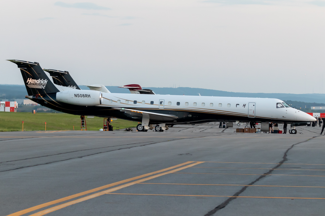 Full size: PRIVATE Embraer ERJ145 N508RH at Avoca Wilkes-Barre/Scranton International Airport