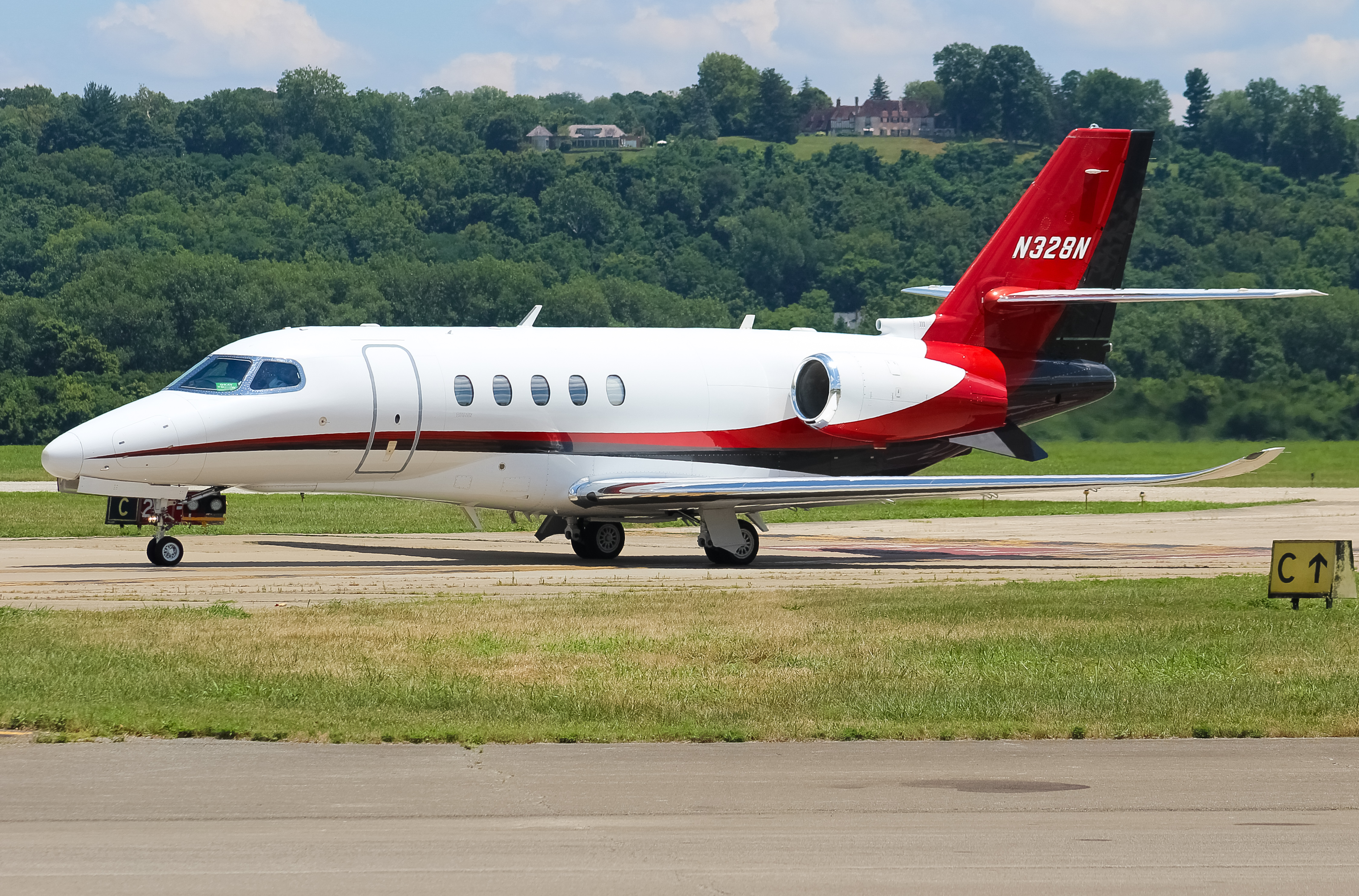 Full size: PRIVATE  Cessna Citation 680A Latitude N328N at Cincinnati Municipal Airport/Lunken Field