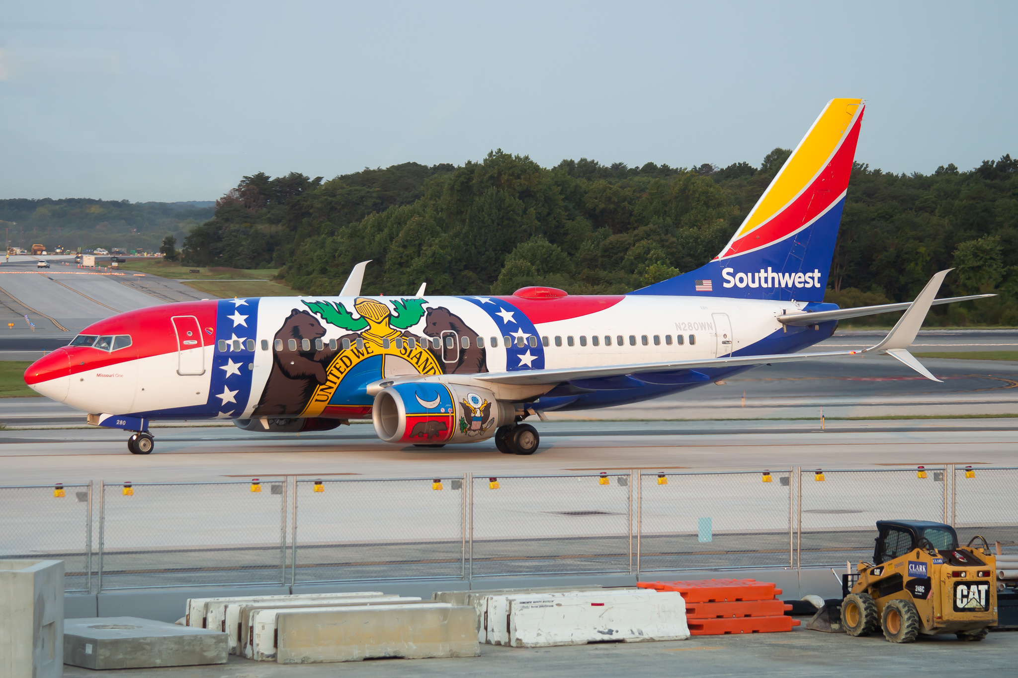 Full size: Southwest Airlines Boeing 737-700 N230WN at Baltimore/Washington International Thurgood Marshall Airport