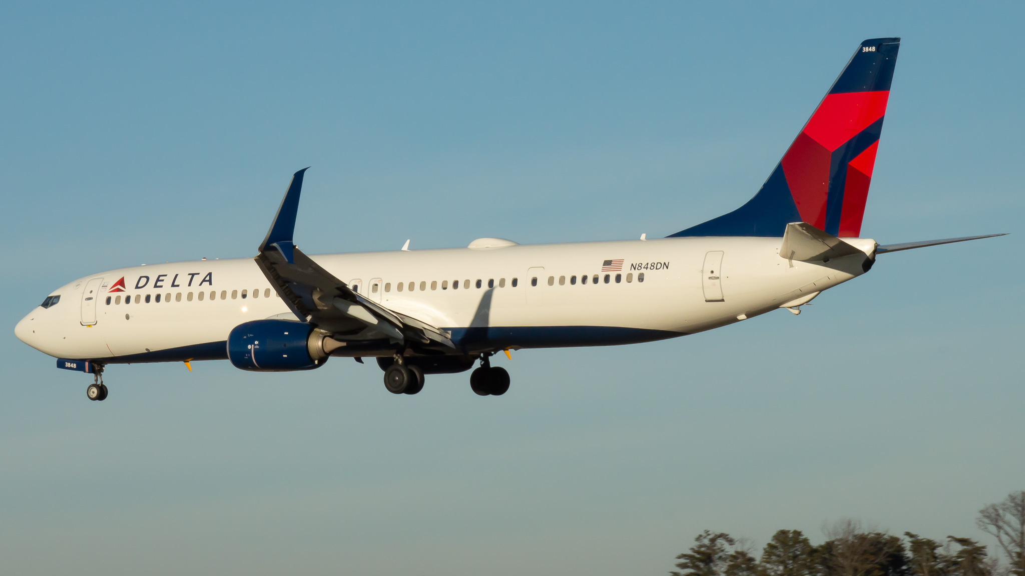 Full size: Delta Airlines Boeing 737-800 N848DN at Baltimore/Washington International Thurgood Marshall Airport