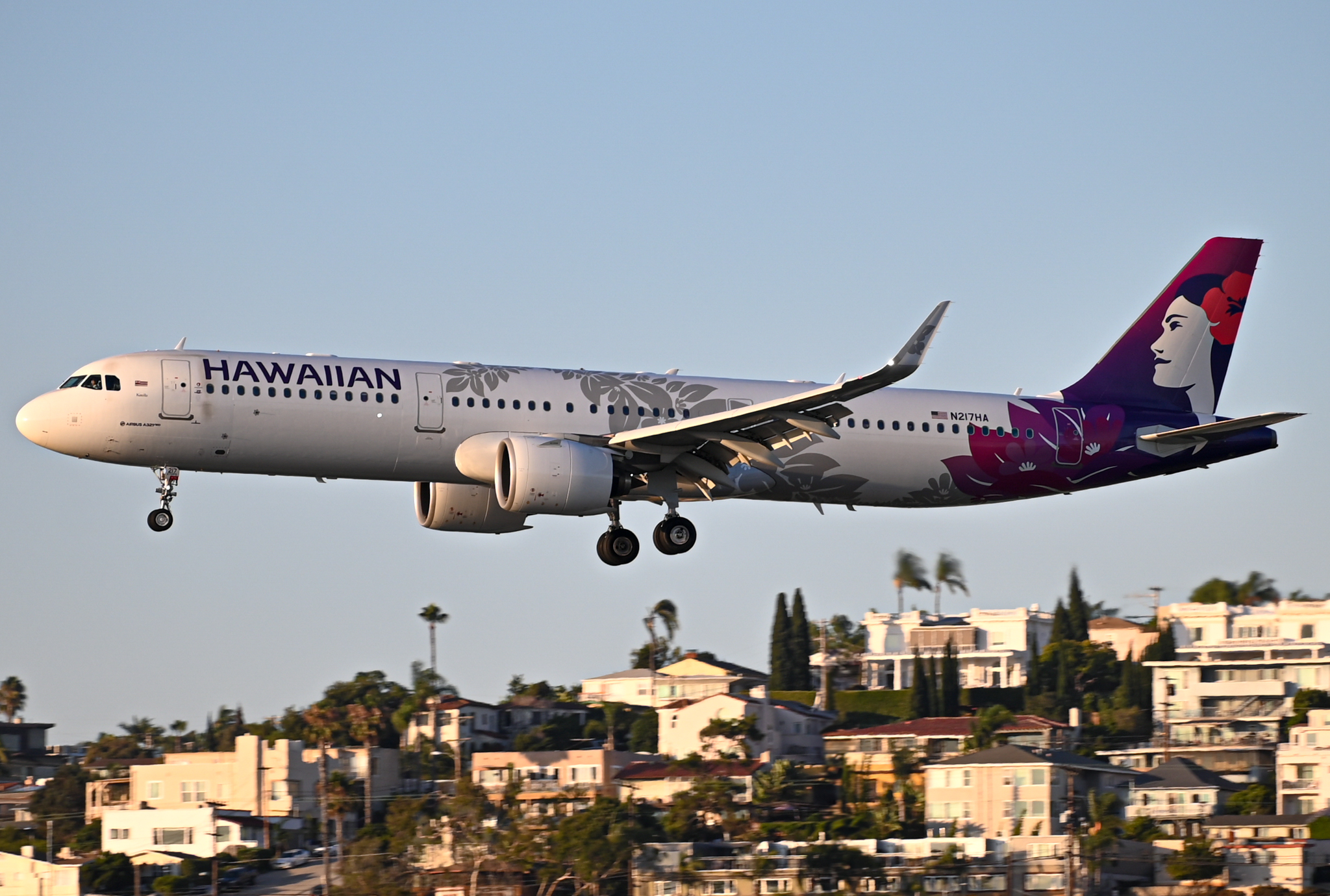 Full size: Hawaiian Airlines Airbus A321NEO N217HA at San Diego International Airport
