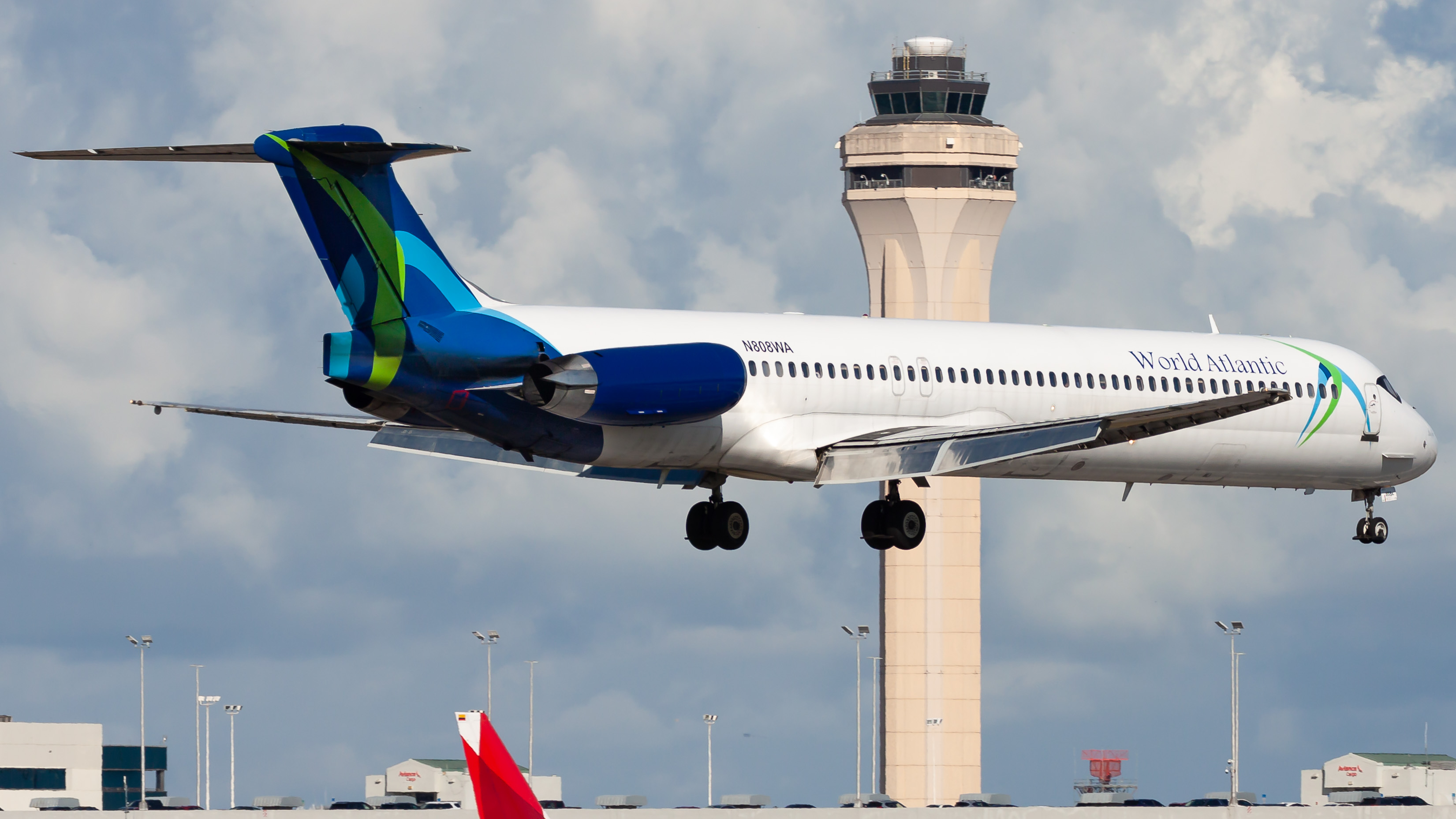 Full size: World Atlantic Airlines McDonnell Douglas MD-83 N808WA at Miami International Airport