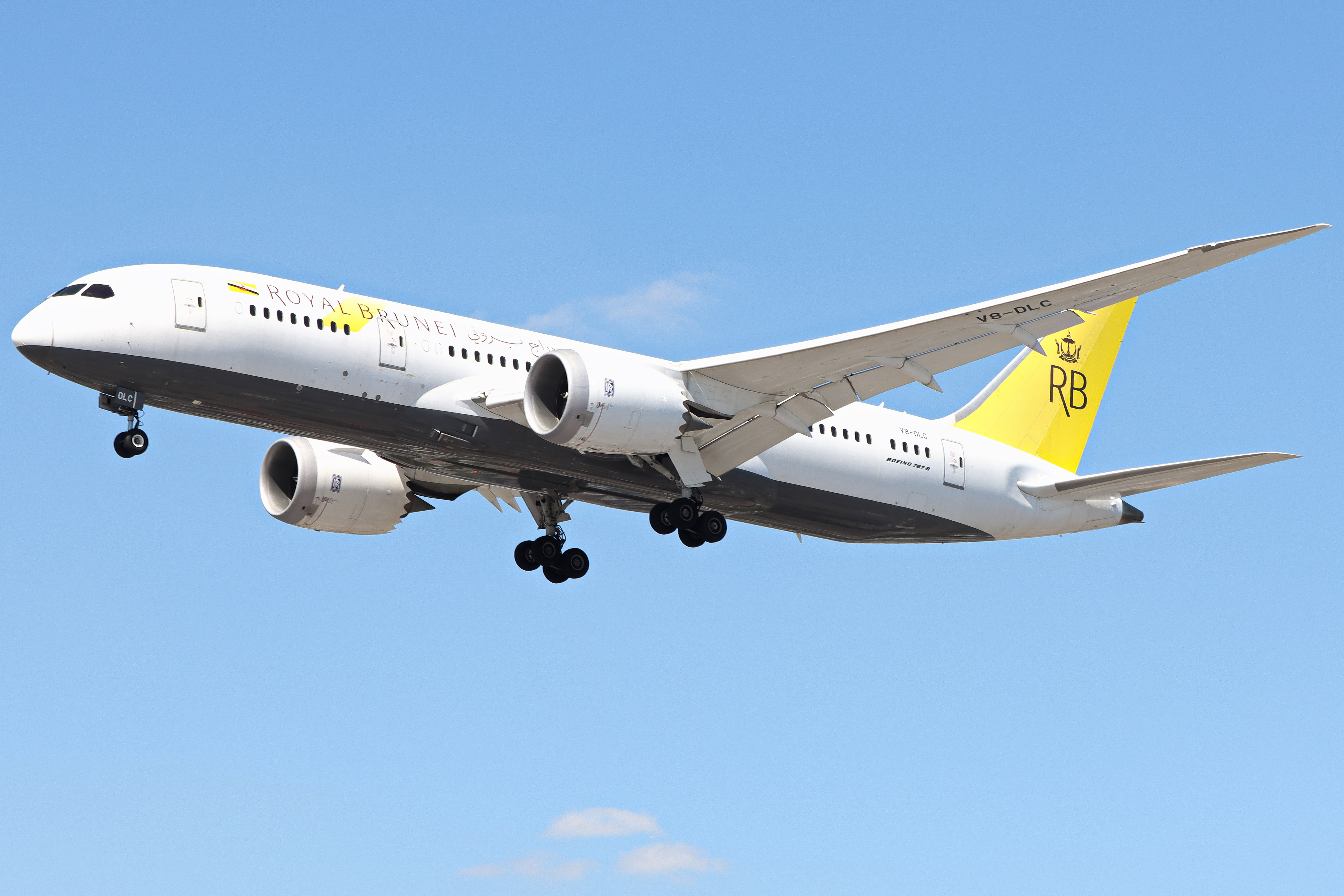 Full size: Royal Brunei Airlines Boeing 787-8 V8-DLC at London Heathrow International Airport