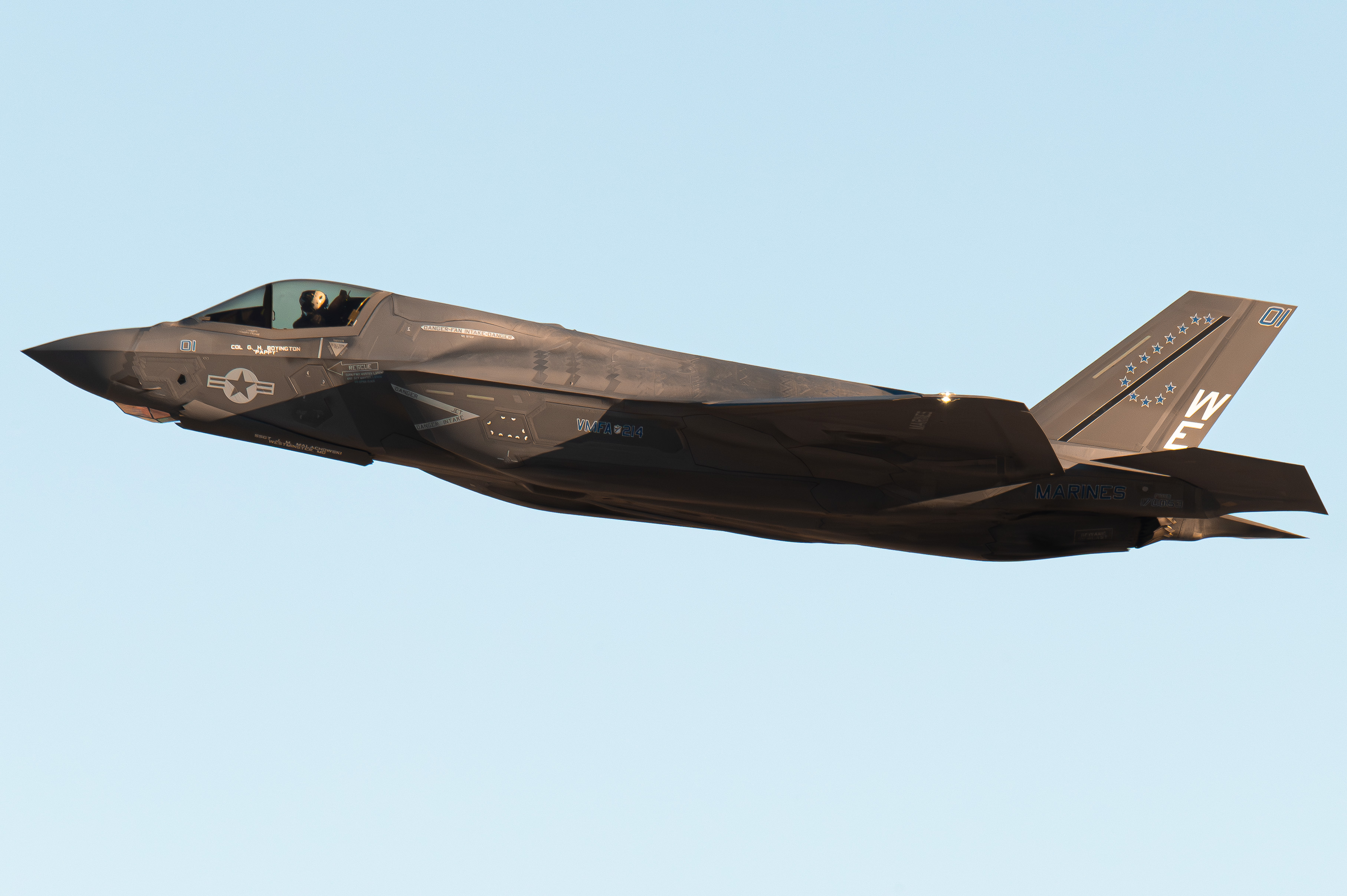 Full size: USMC - United States Marine Corp Lockheed Martin F-35 Lightning 170053 at Yuma International Airport