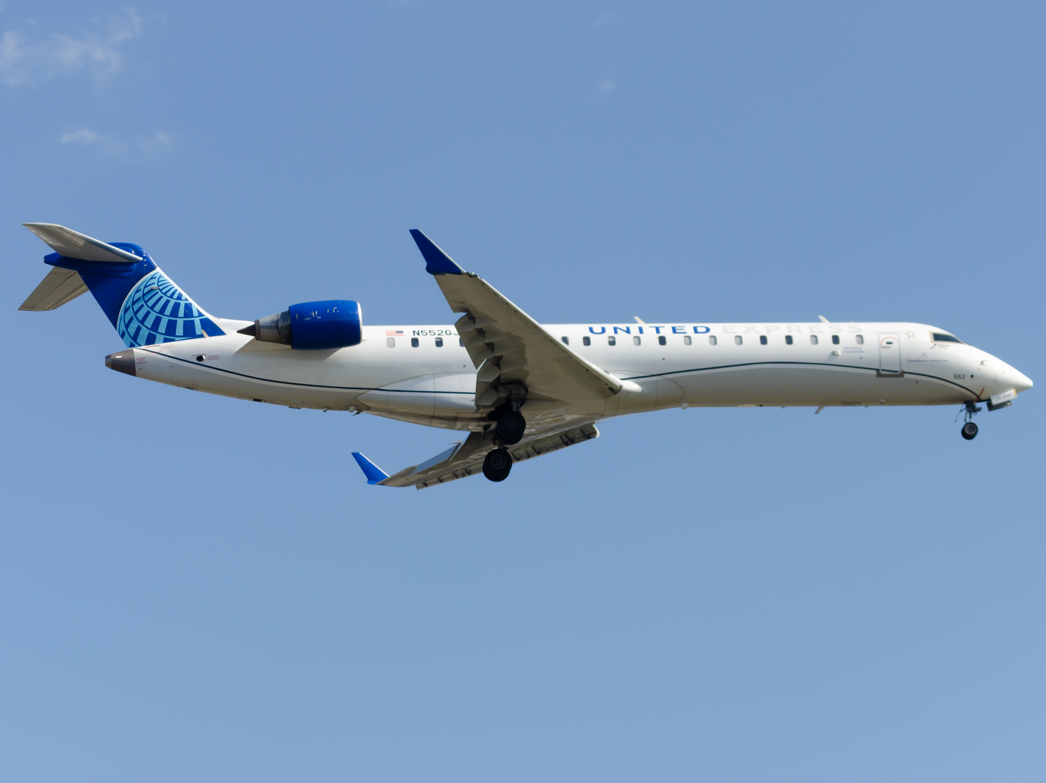 Full size: United Express Mitsubishi CRJ-550 N552GJ at Newark Liberty International Airport
