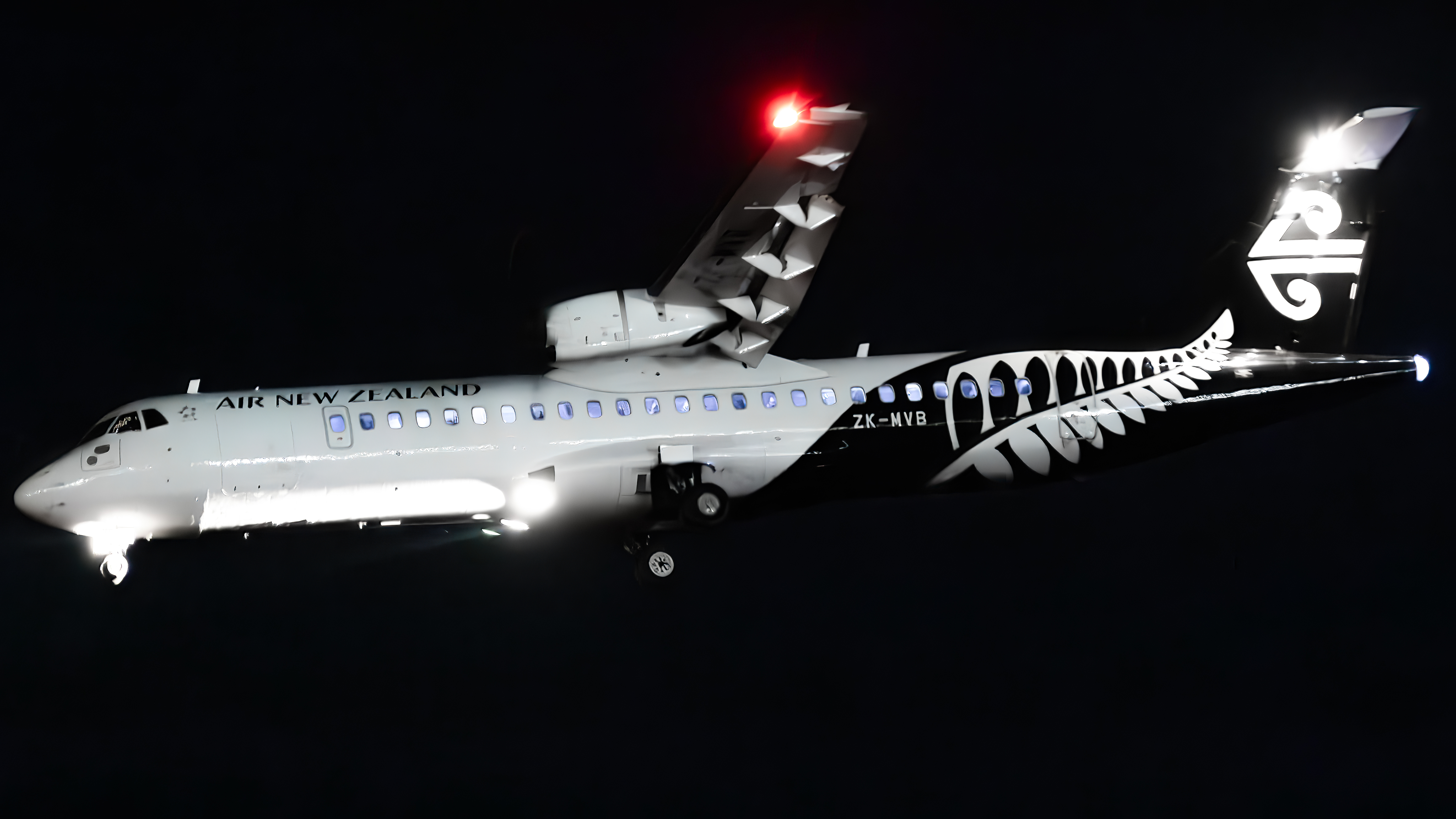 Full size: Air New Zealand ATR 72-600 ZK-MVB at Christchurch International Airport