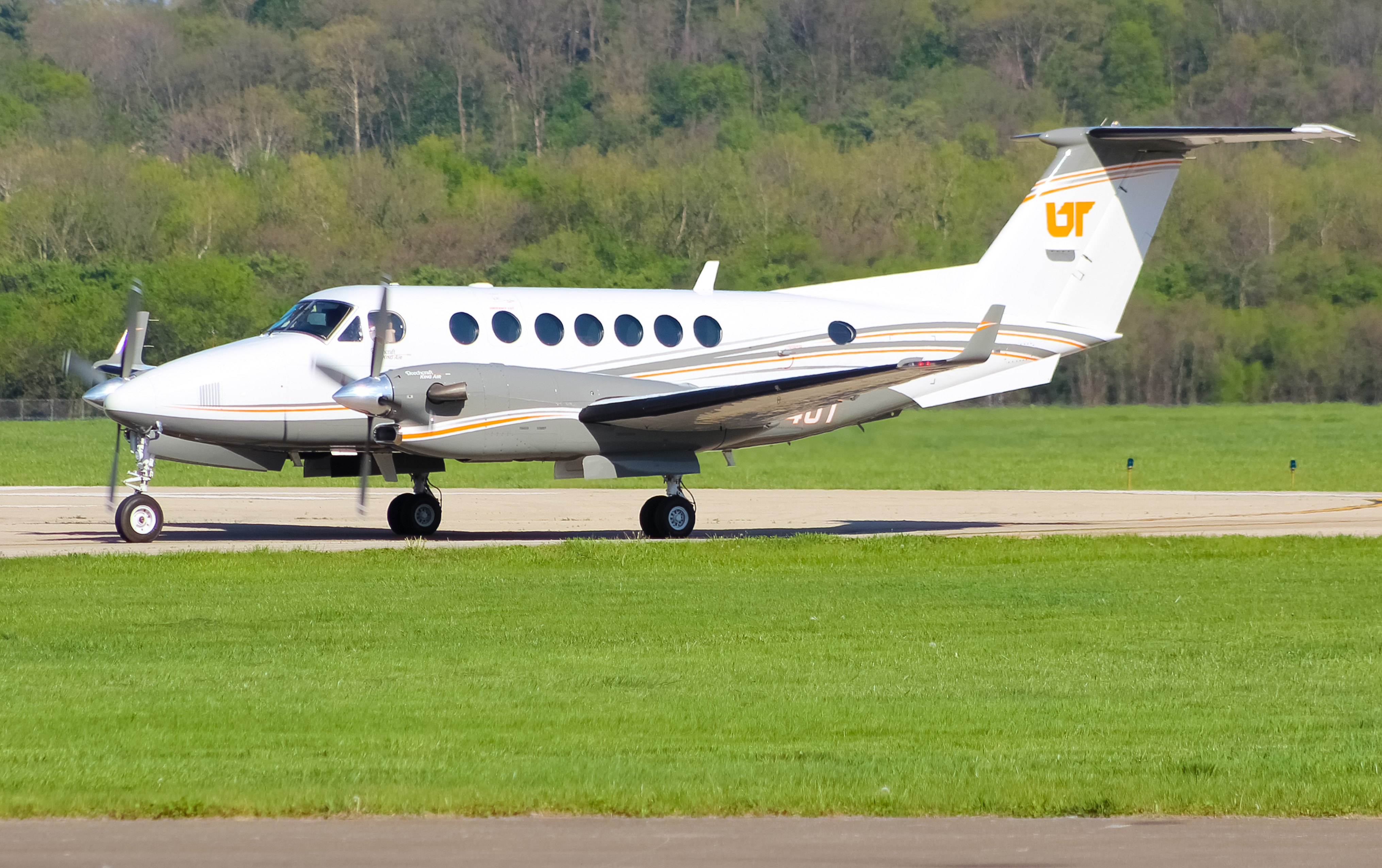 Full size: University Of Tennessee  Beechcraft King Air 300 N794UT at Cincinnati Municipal Airport/Lunken Field