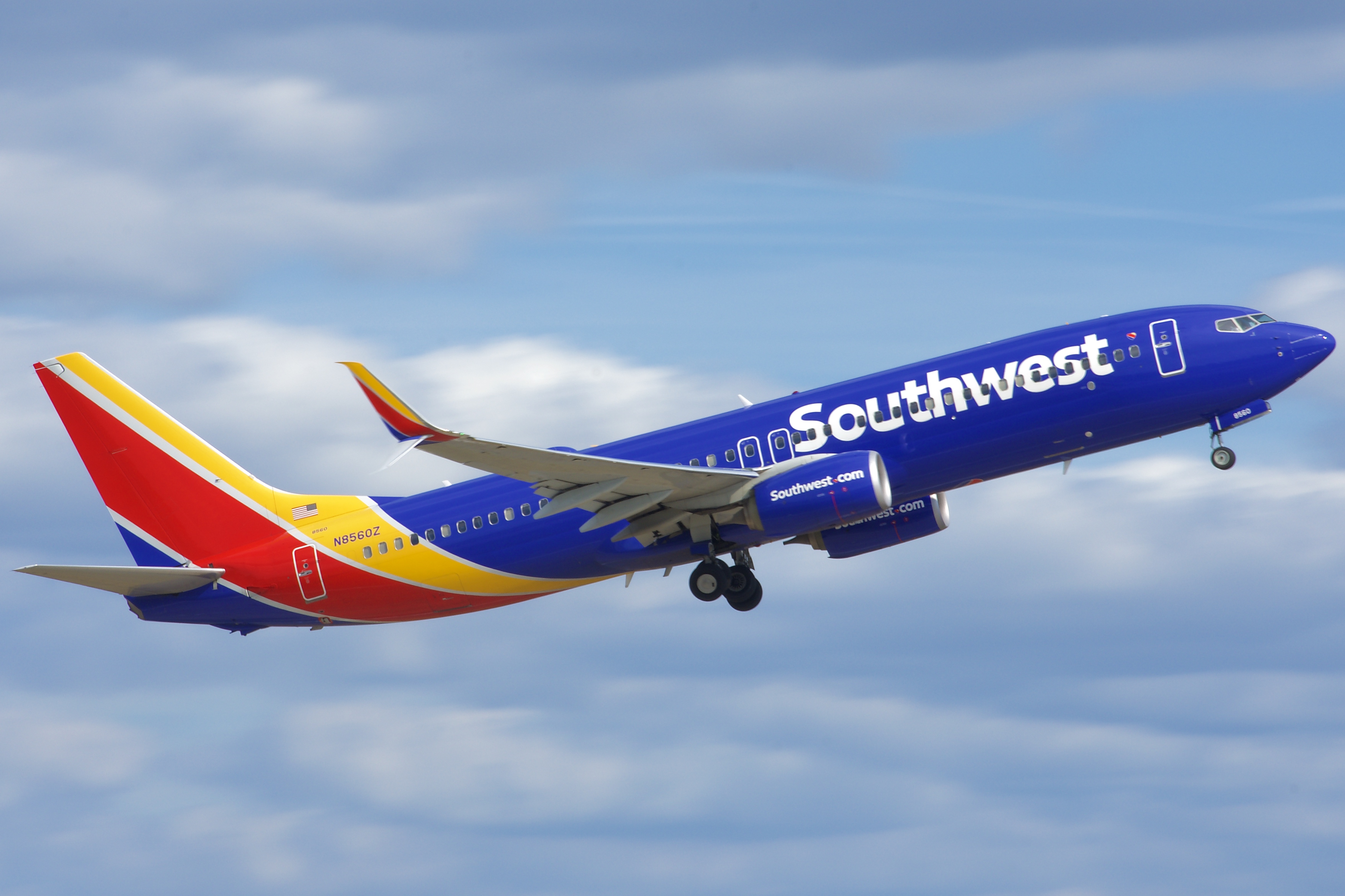Full size: Southwest Airlines Boeing 737-800 N8560Z at Orlando International Airport