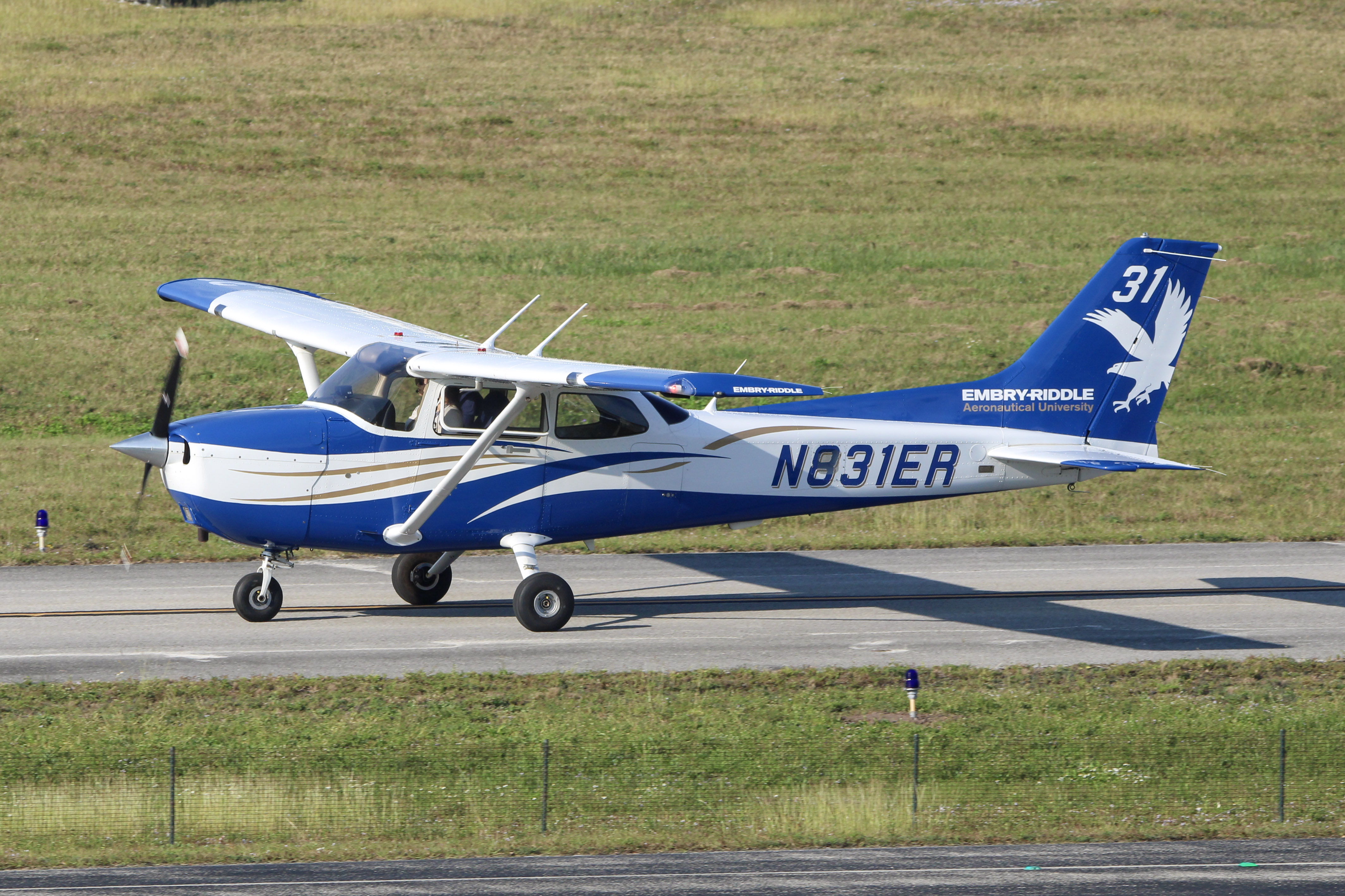 Full size: Embry-Riddle Aeronautical University Cessna 172 N831ER at Daytona Beach International Airport